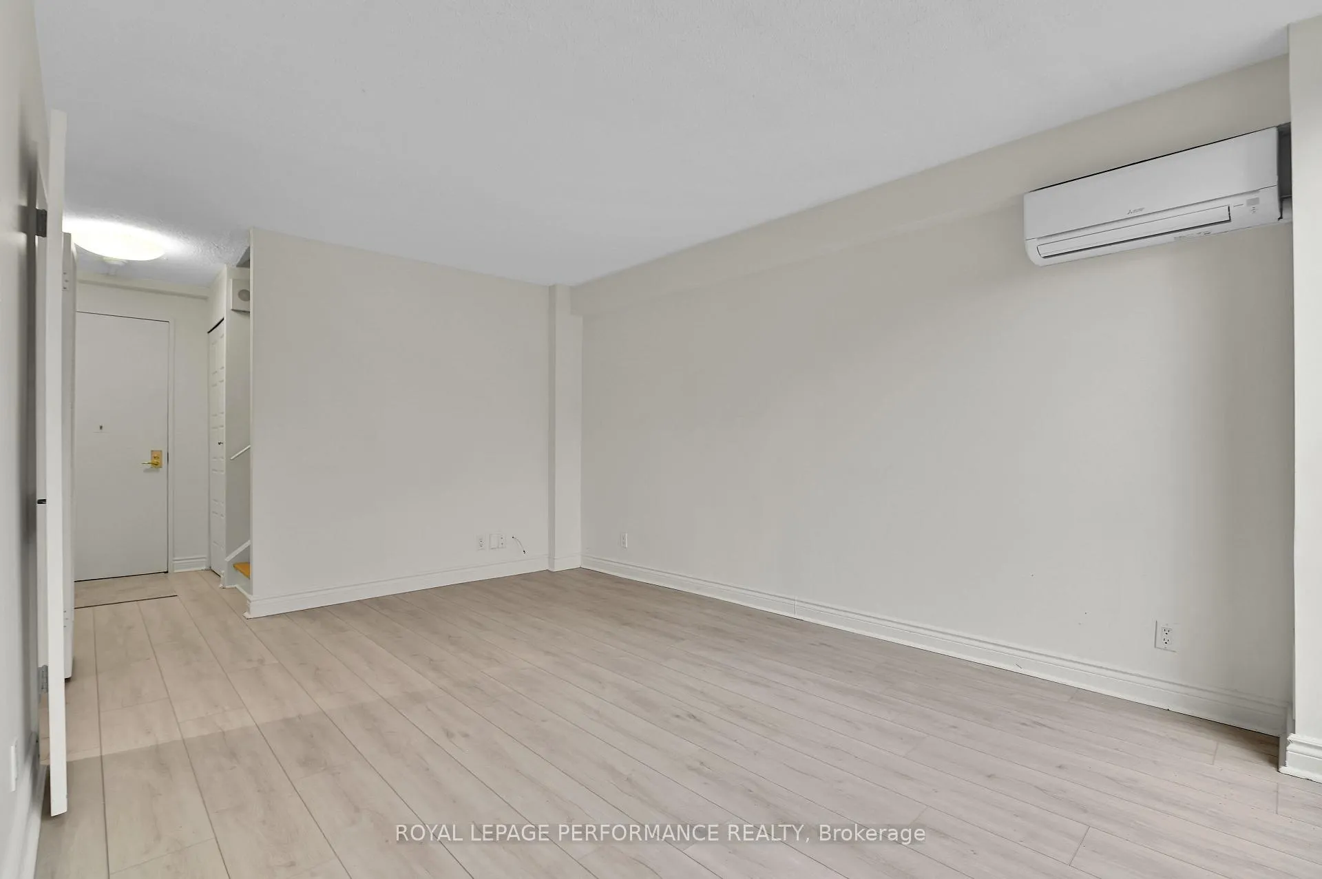 Photo 13 of Unit 344, 515 St Laurent Boulevard, Ottawa, Viscount Alexander Park — HOMEH