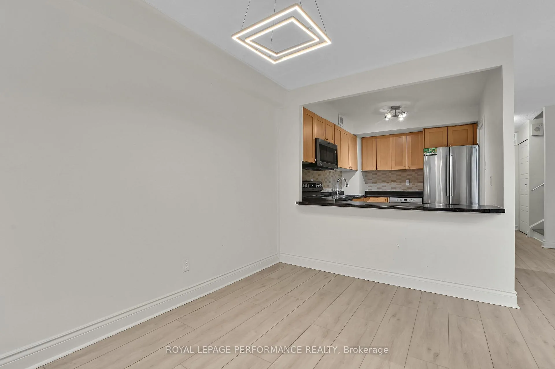 Photo 14 of Unit 344, 515 St Laurent Boulevard, Ottawa, Viscount Alexander Park — HOMEH