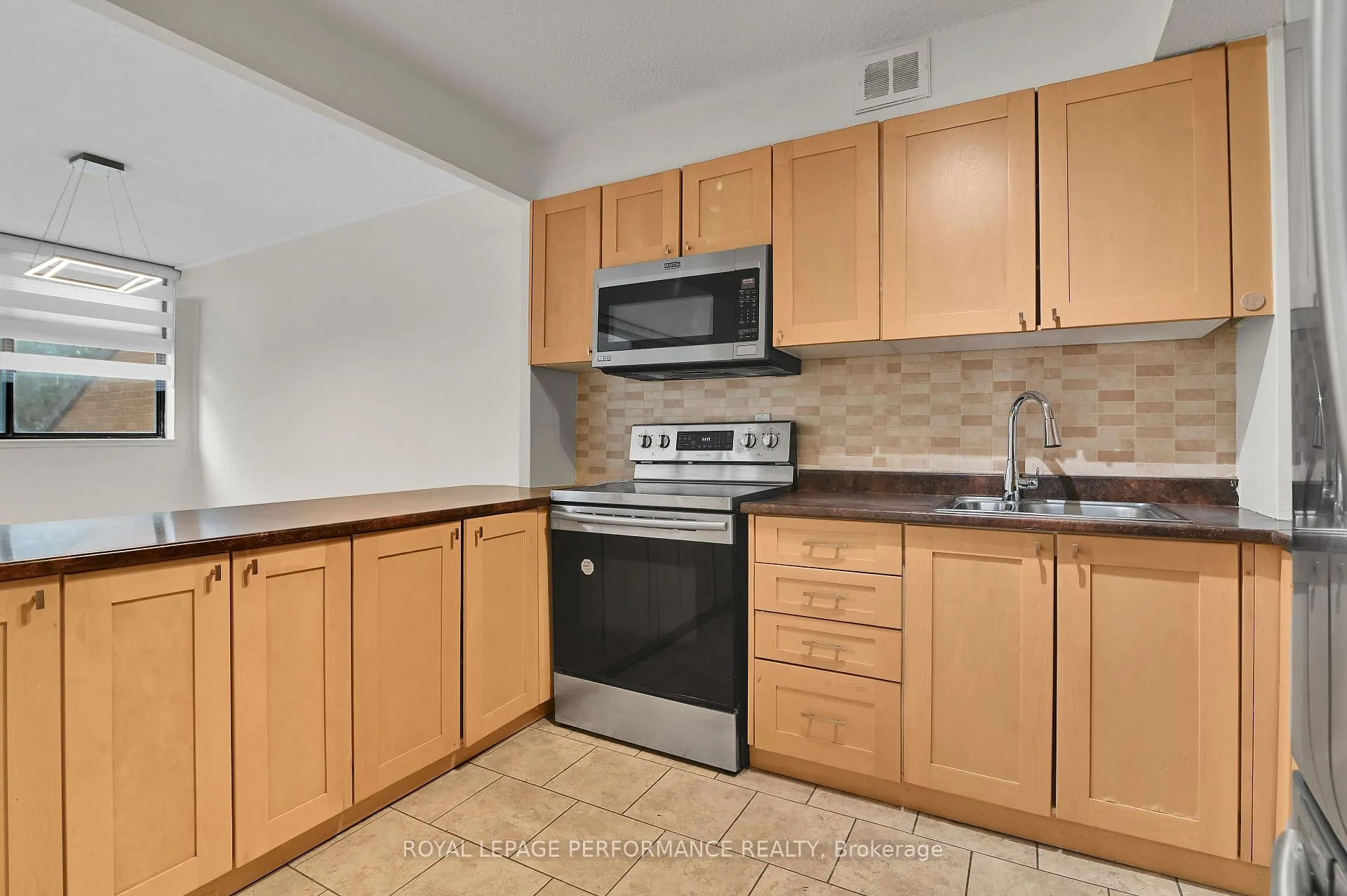 Photo 19 of Unit 344, 515 St Laurent Boulevard, Ottawa, Viscount Alexander Park — HOMEH