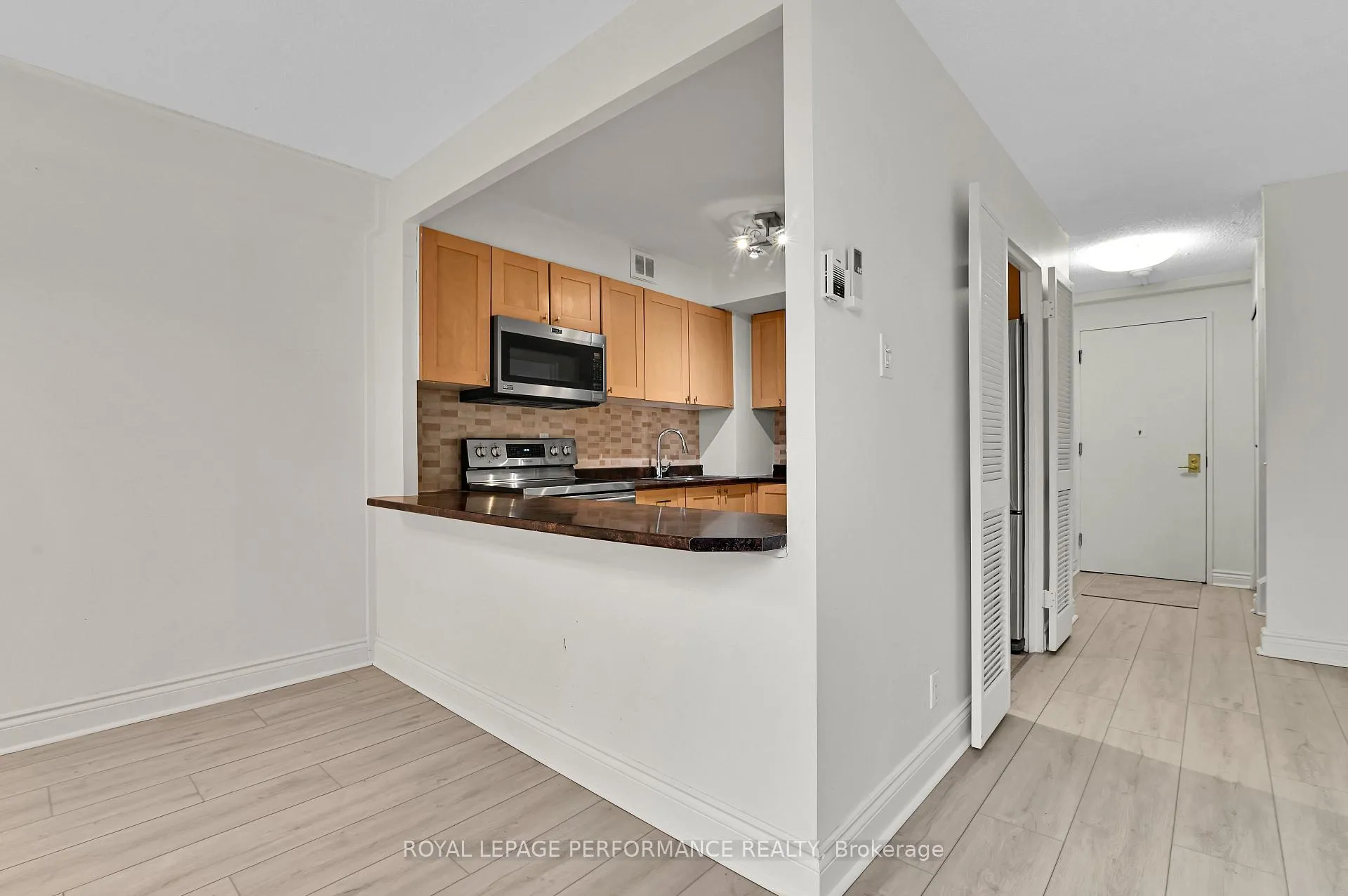 Photo 22 of Unit 344, 515 St Laurent Boulevard, Ottawa, Viscount Alexander Park — HOMEH