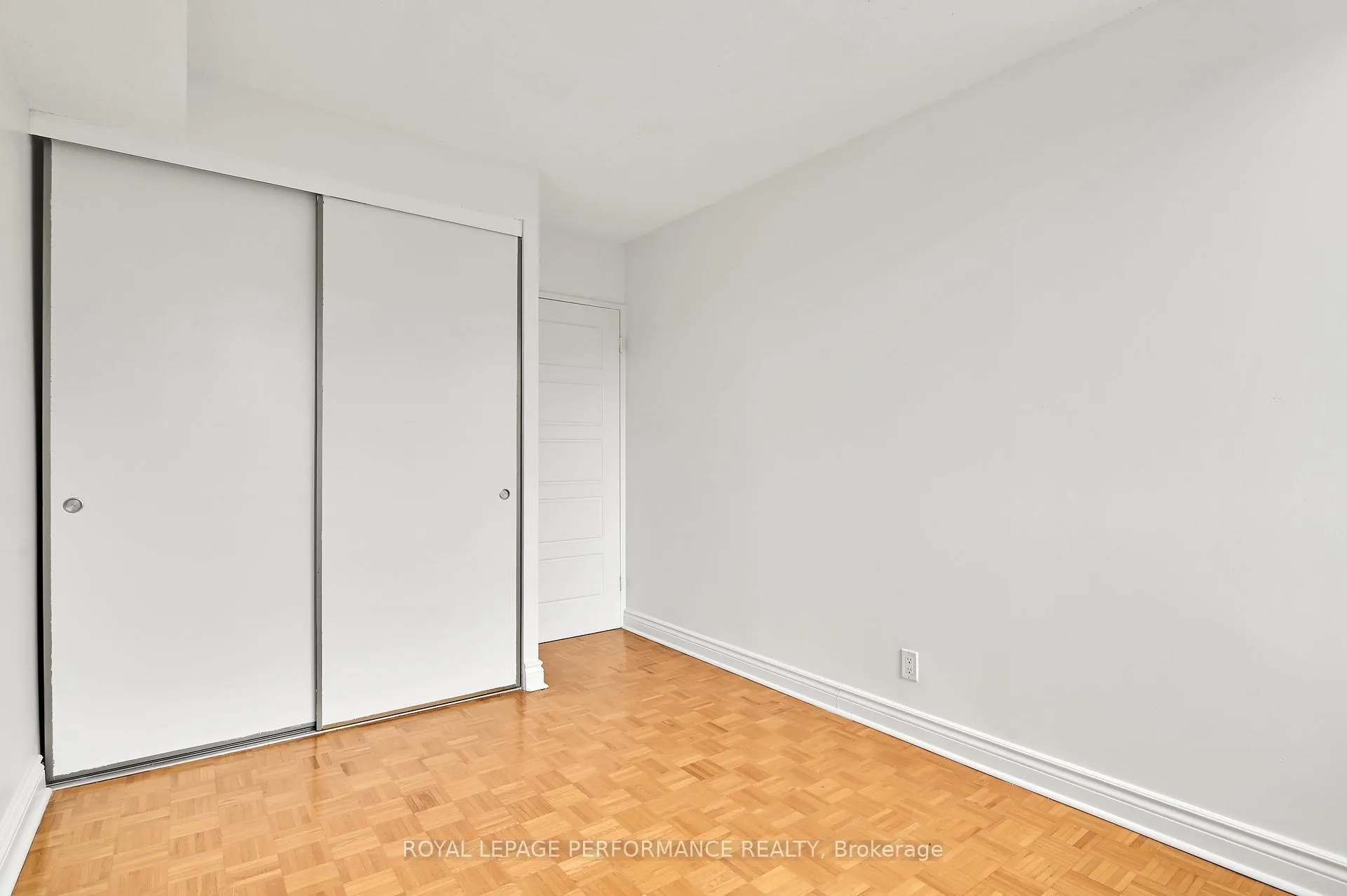 Photo 25 of Unit 344, 515 St Laurent Boulevard, Ottawa, Viscount Alexander Park — HOMEH