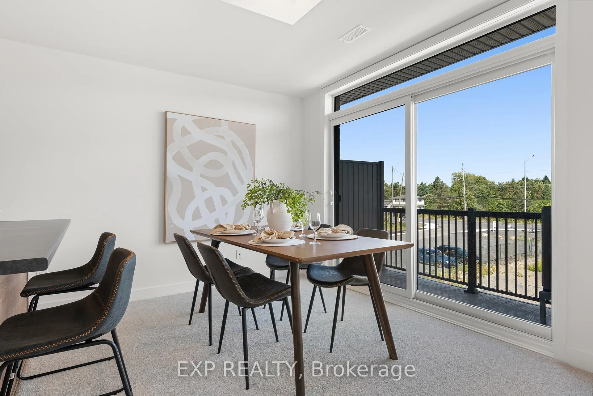 Photo 11 of 1005 Silhouette Private, Ottawa, Barrhaven - Cedargrove/Fraserdale — HOMEH