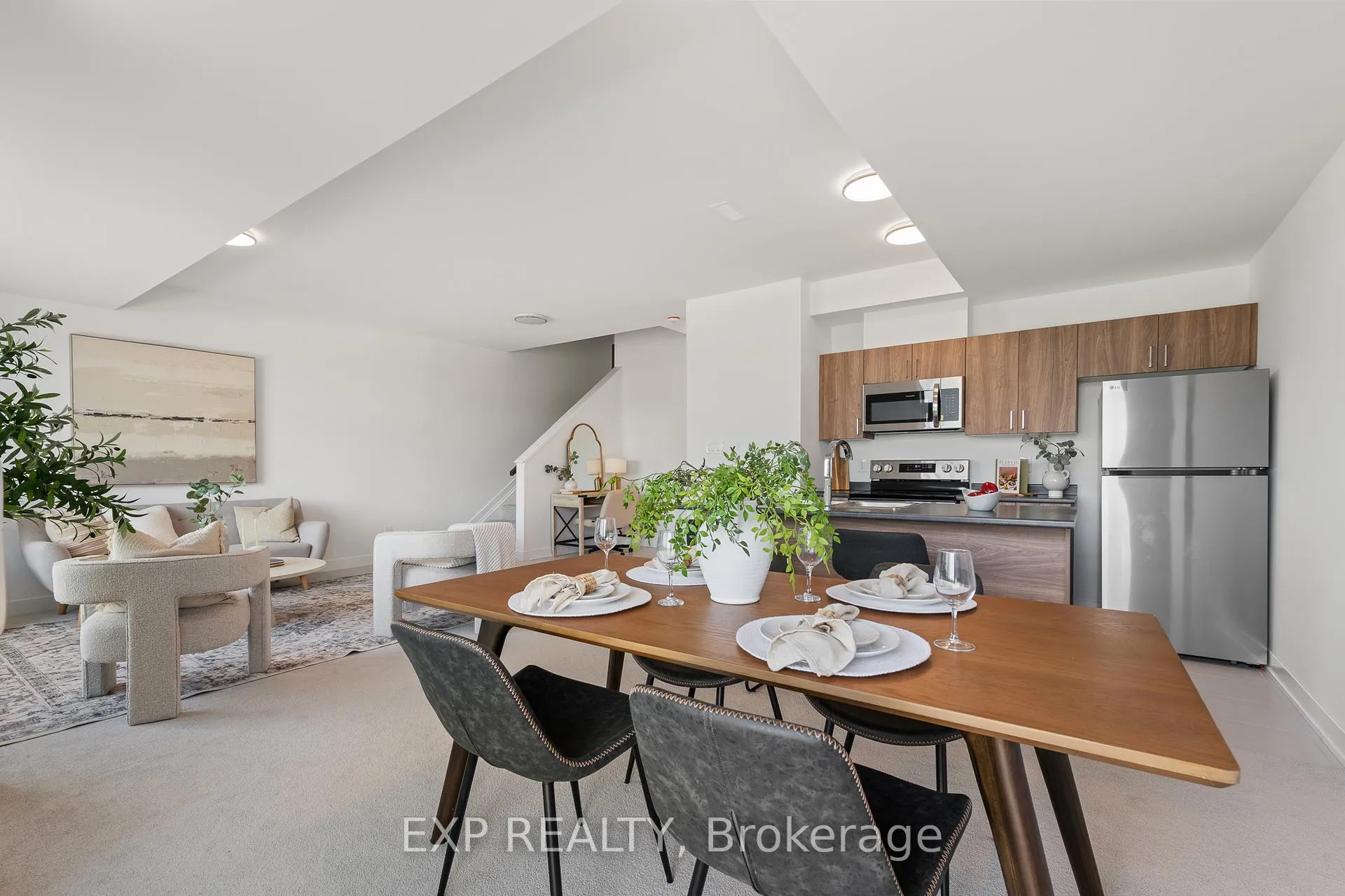 Photo 13 of 1005 Silhouette Private, Ottawa, Barrhaven - Cedargrove/Fraserdale — HOMEH