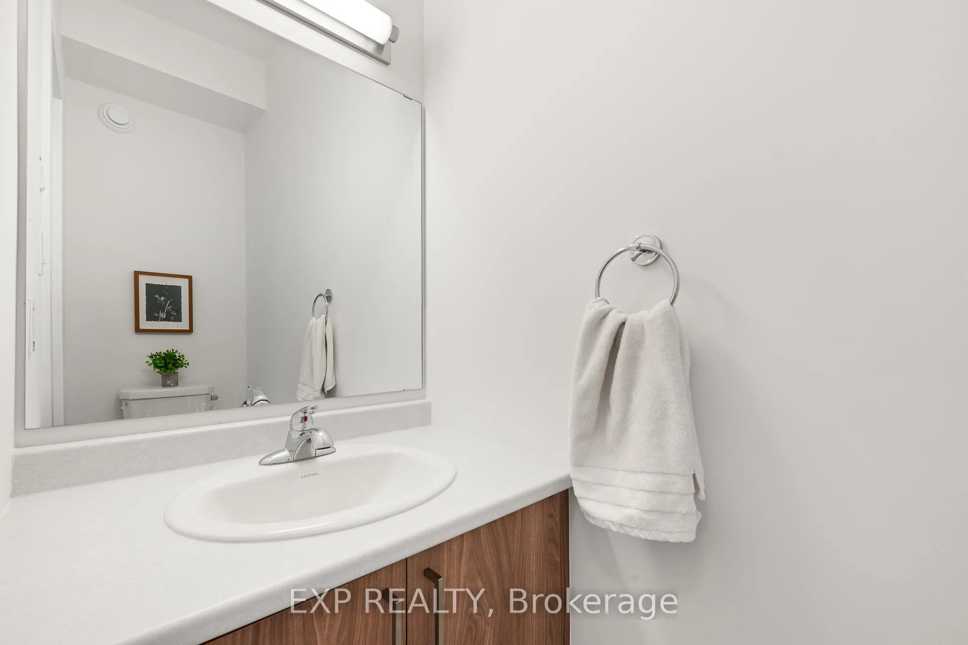 Photo 17 of 1005 Silhouette Private, Ottawa, Barrhaven - Cedargrove/Fraserdale — HOMEH