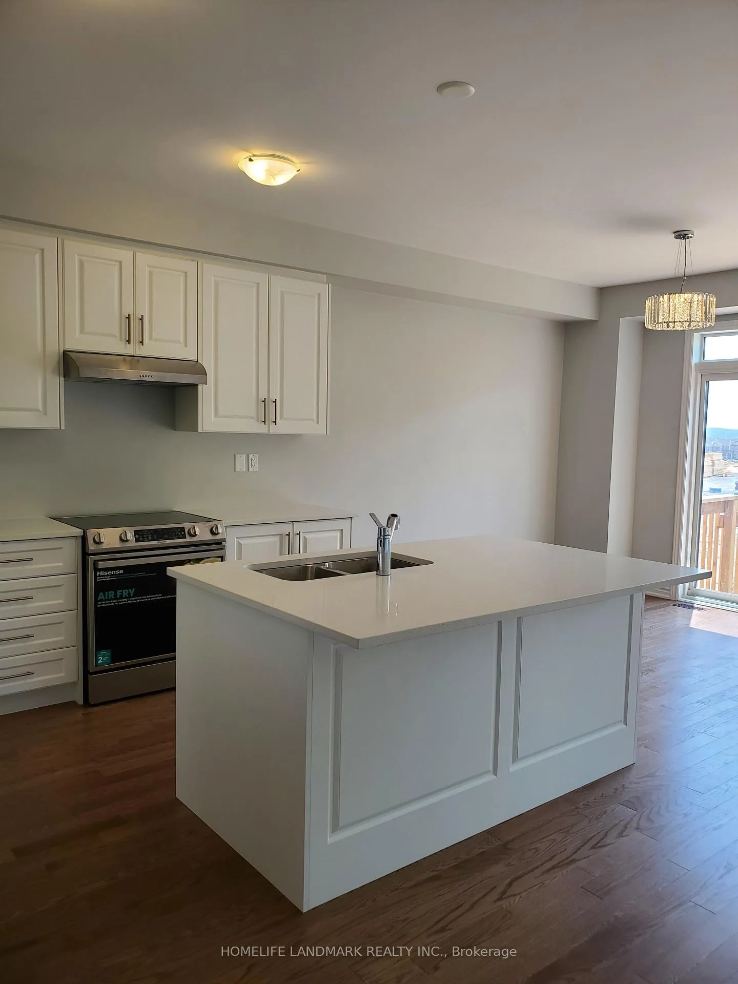 Photo 4 of 8 Greer Street, Barrie, Painswick South — HOMEH