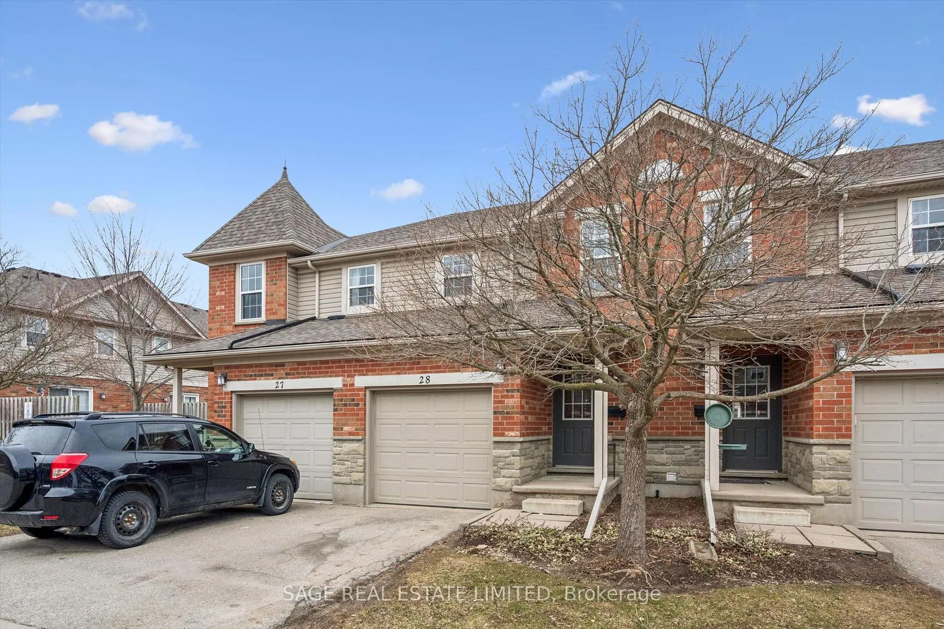 Photo 2 of Unit 28, 124 Gosling Gardens, Guelph, Clairfields/Hanlon Business Park — HOMEH