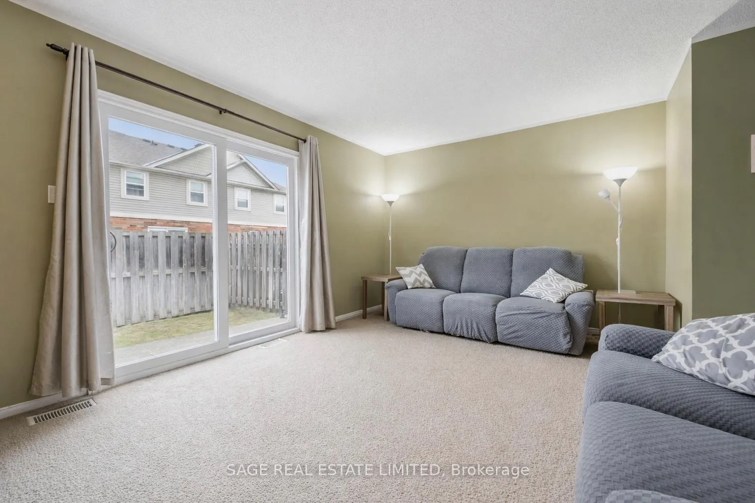 Photo 6 of Unit 28, 124 Gosling Gardens, Guelph, Clairfields/Hanlon Business Park — HOMEH