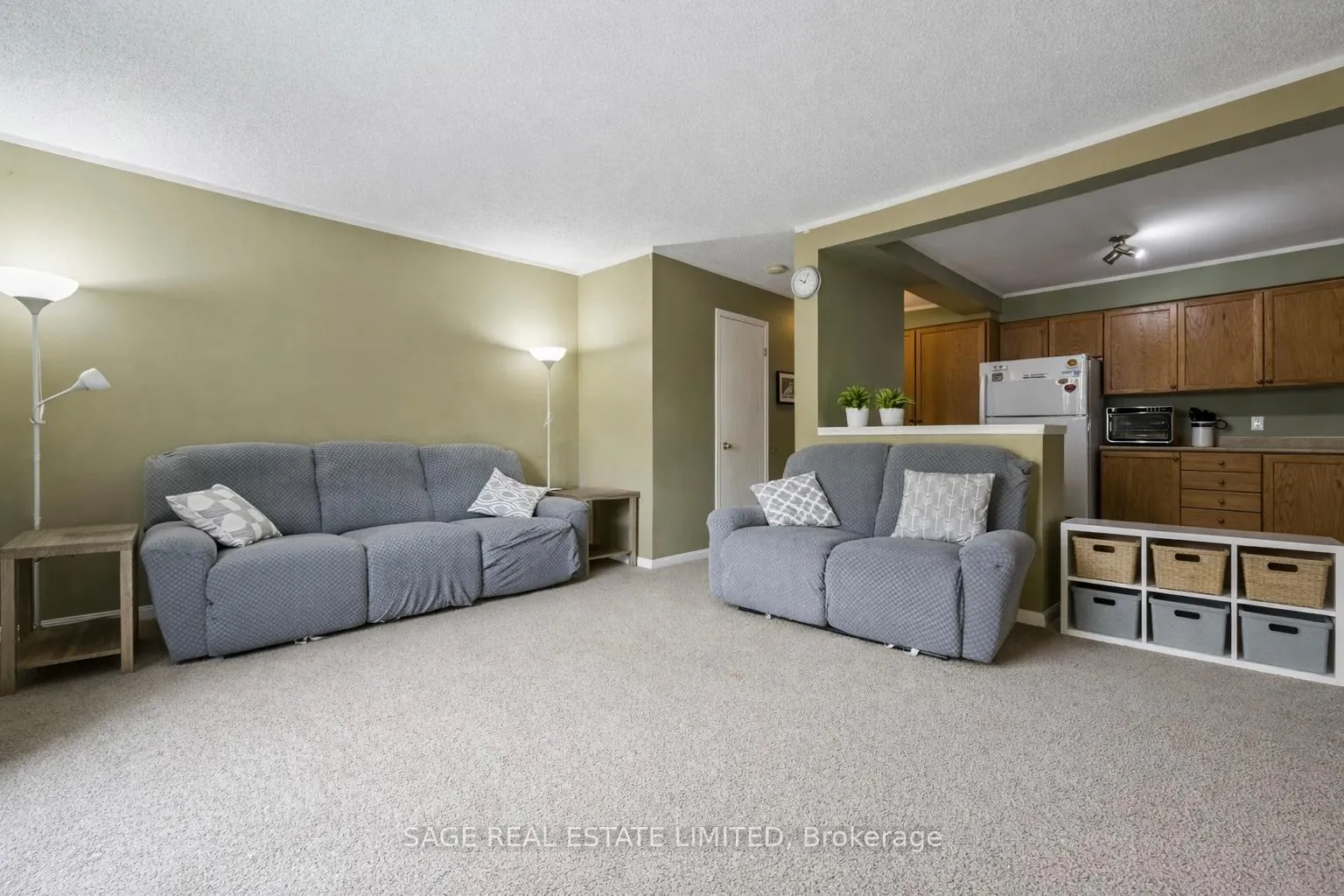 Photo 7 of Unit 28, 124 Gosling Gardens, Guelph, Clairfields/Hanlon Business Park — HOMEH