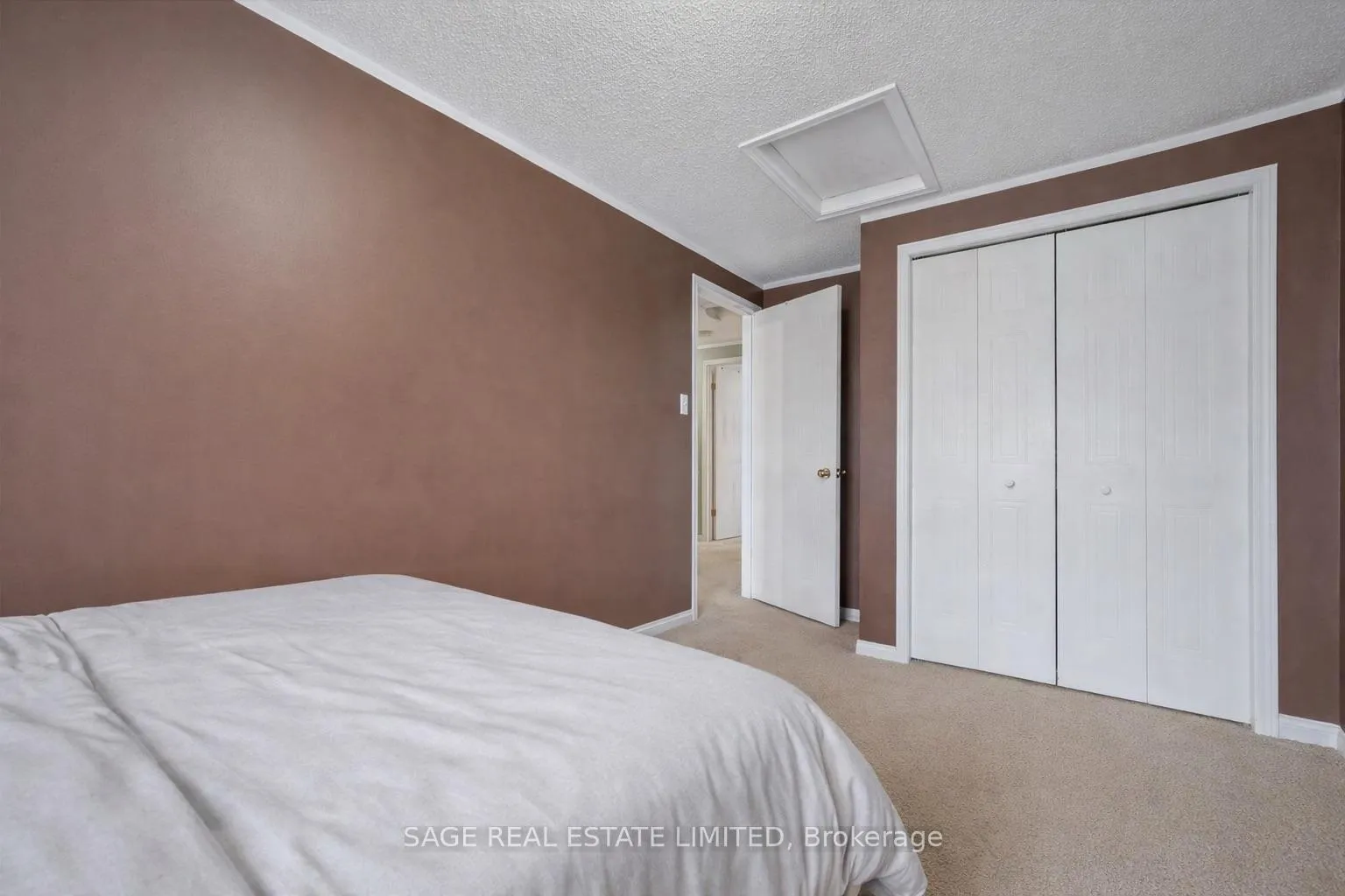 Photo 13 of Unit 28, 124 Gosling Gardens, Guelph, Clairfields/Hanlon Business Park — HOMEH