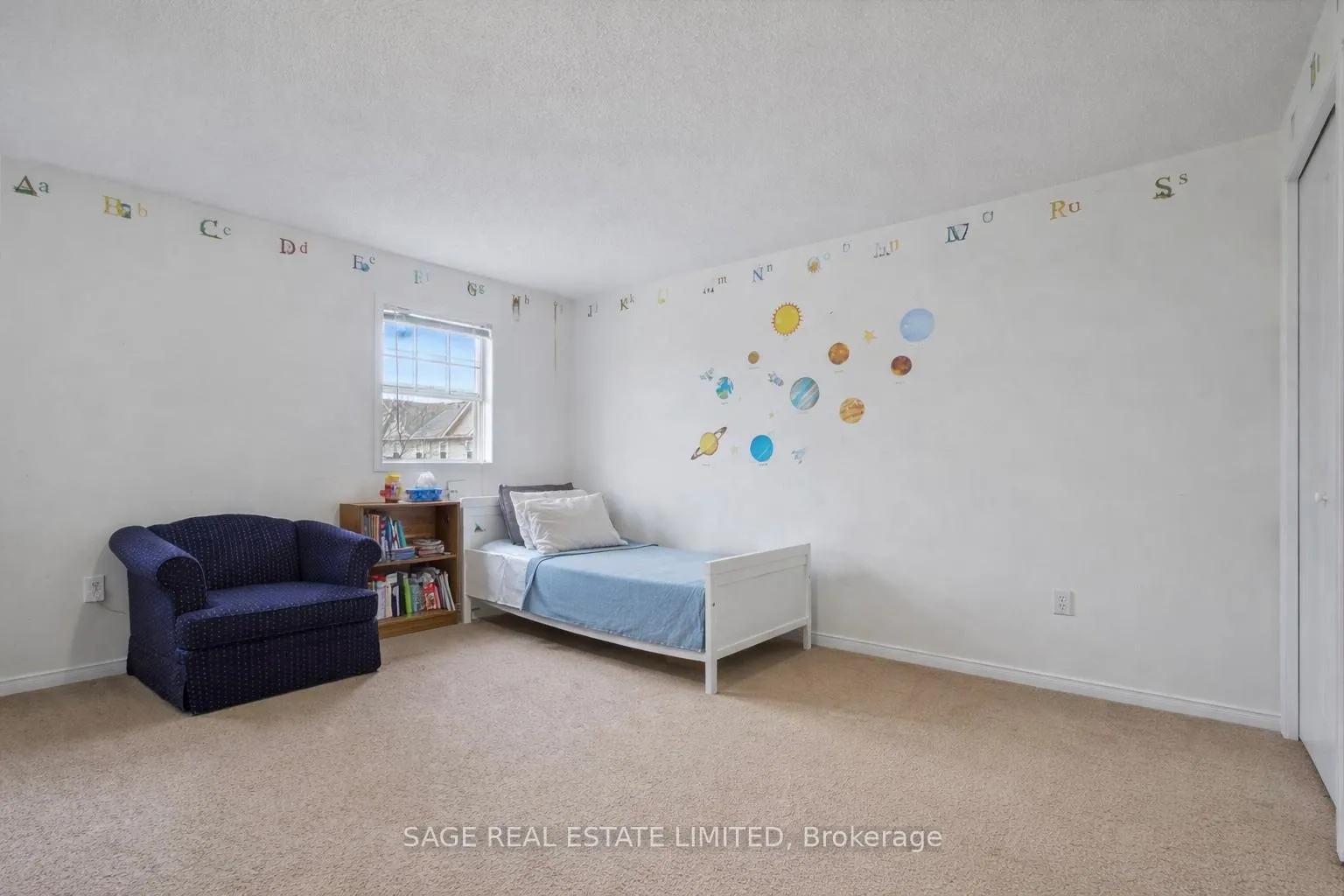 Photo 14 of Unit 28, 124 Gosling Gardens, Guelph, Clairfields/Hanlon Business Park — HOMEH