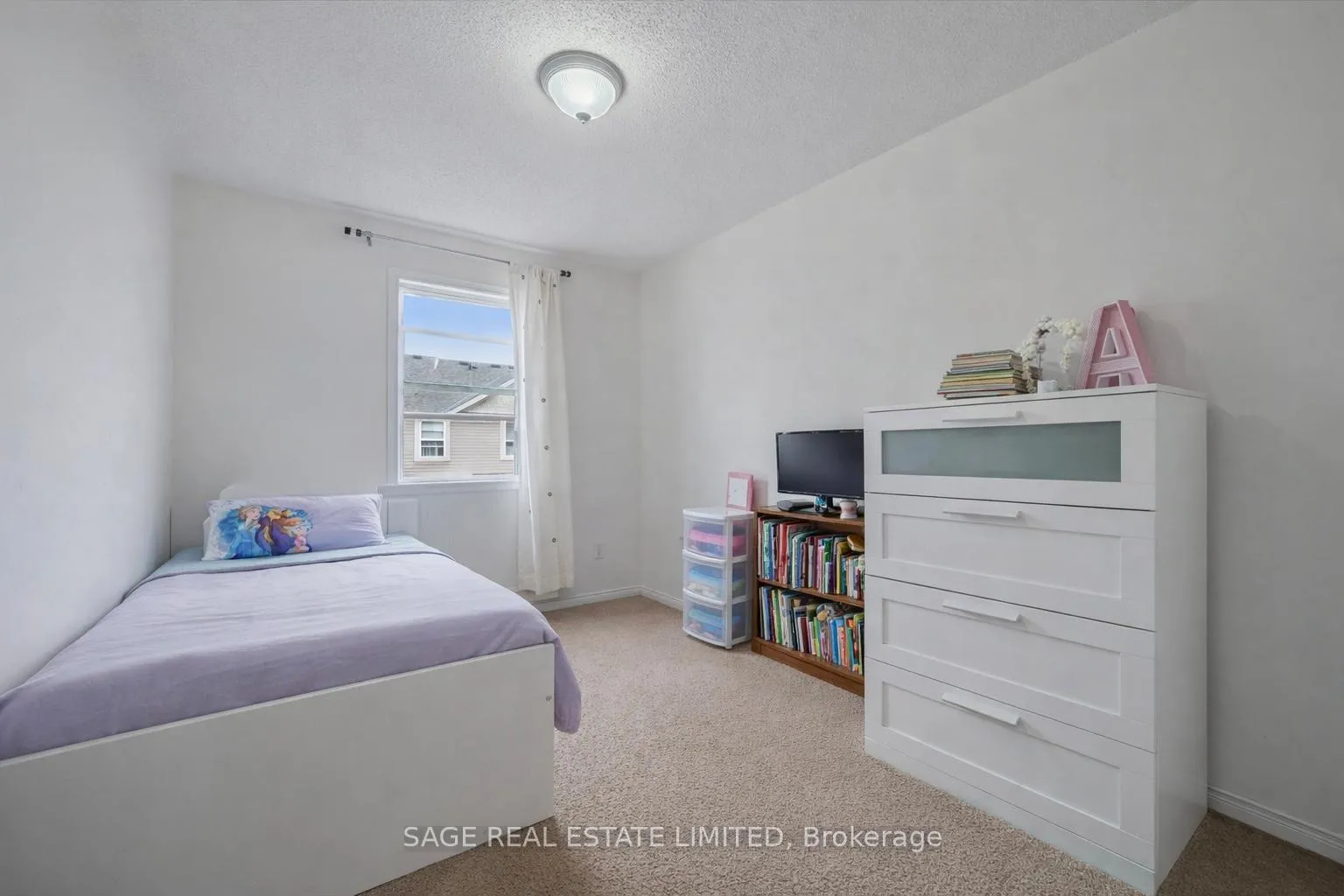 Photo 17 of Unit 28, 124 Gosling Gardens, Guelph, Clairfields/Hanlon Business Park — HOMEH