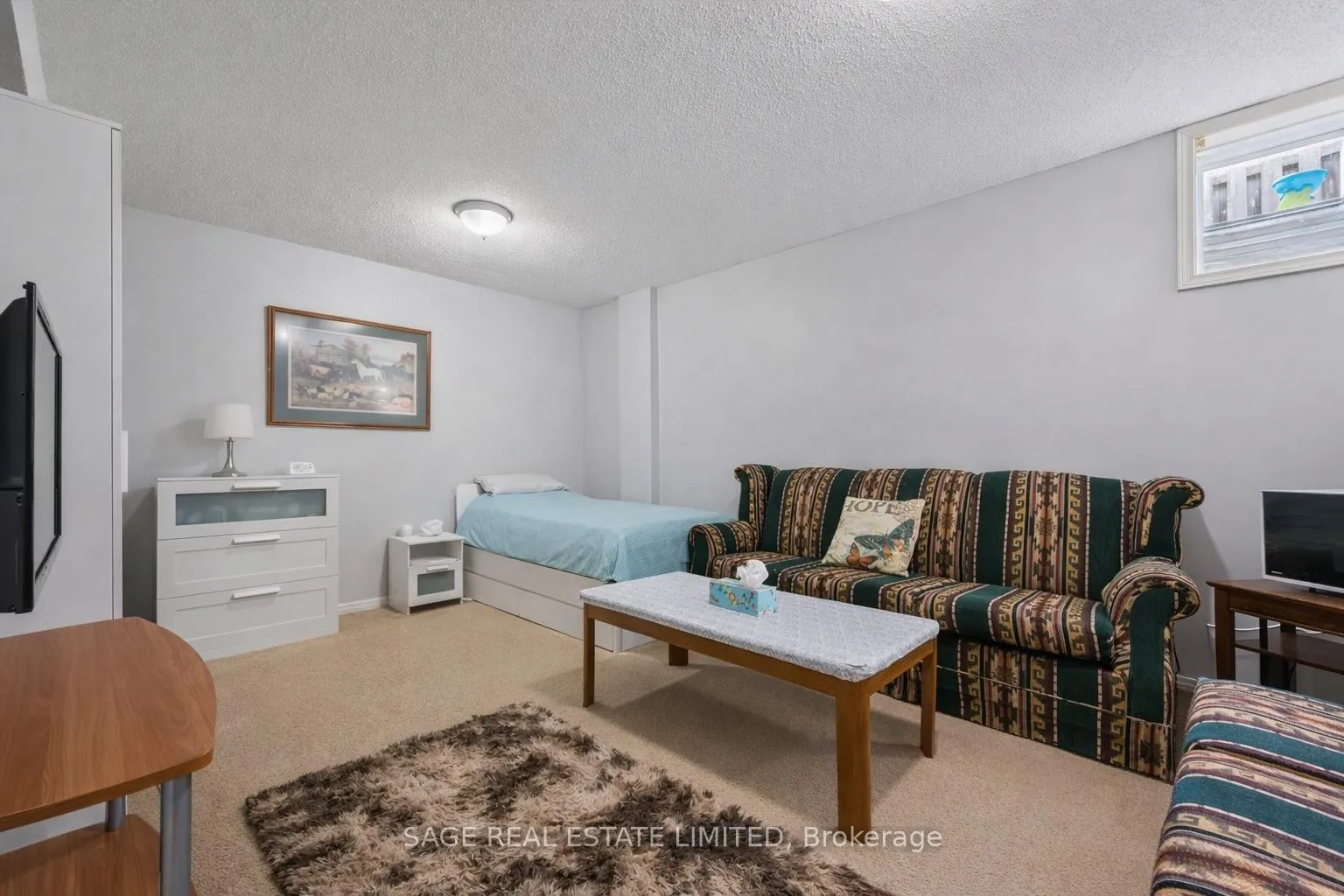 Photo 20 of Unit 28, 124 Gosling Gardens, Guelph, Clairfields/Hanlon Business Park — HOMEH