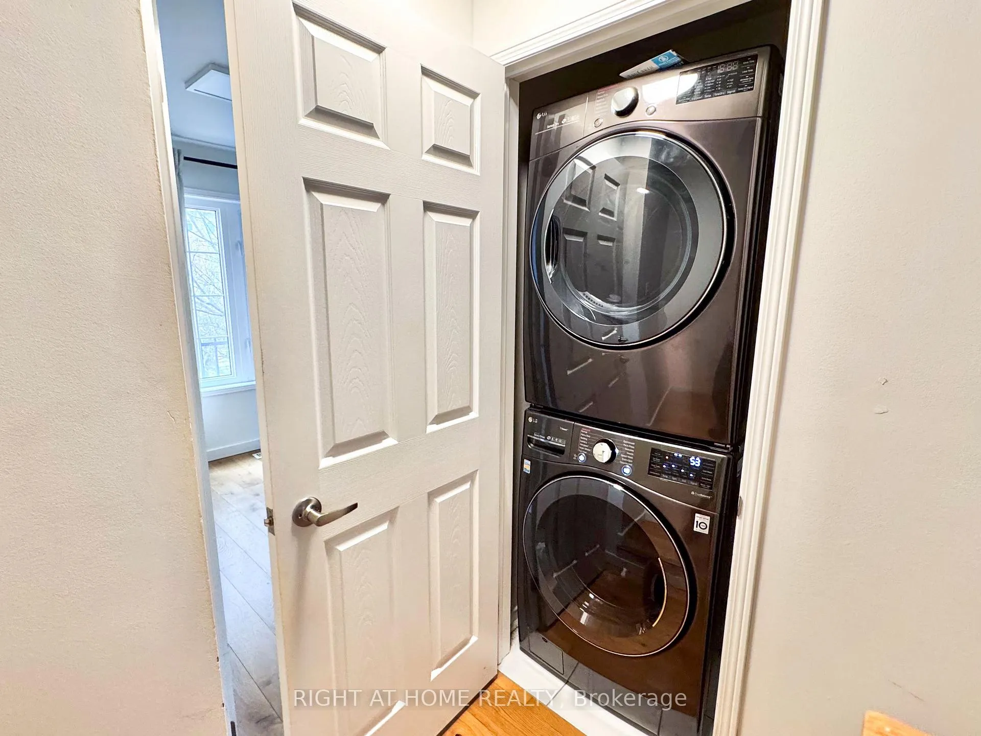 Photo 21 of Unit Th22, 6 Windermere Avenue, Toronto, High Park-Swansea — HOMEH