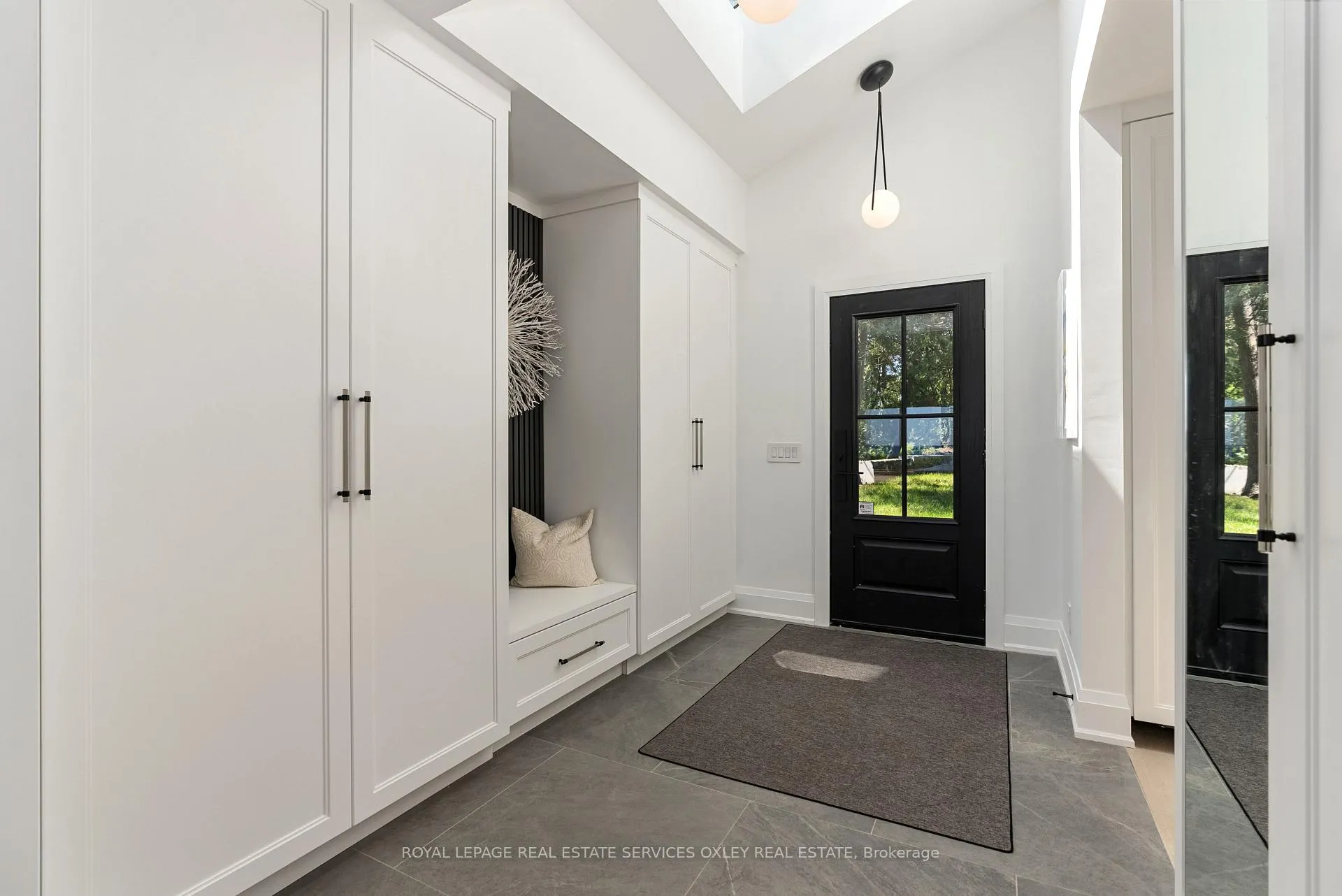 Photo 2 of 137 Bayview Avenue, Blue Mountains — HOMEH