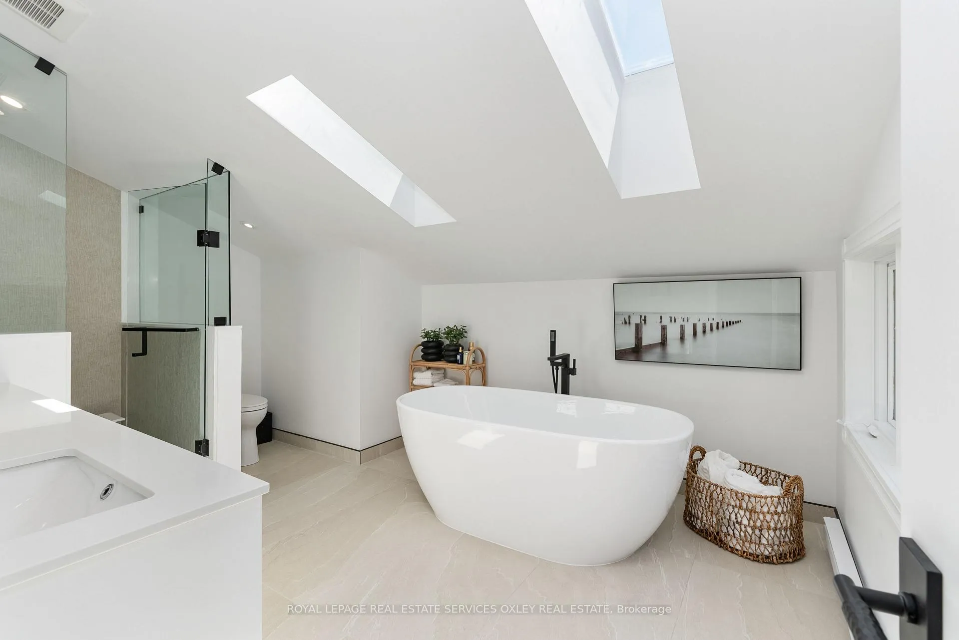 Photo 25 of 137 Bayview Avenue, Blue Mountains — HOMEH