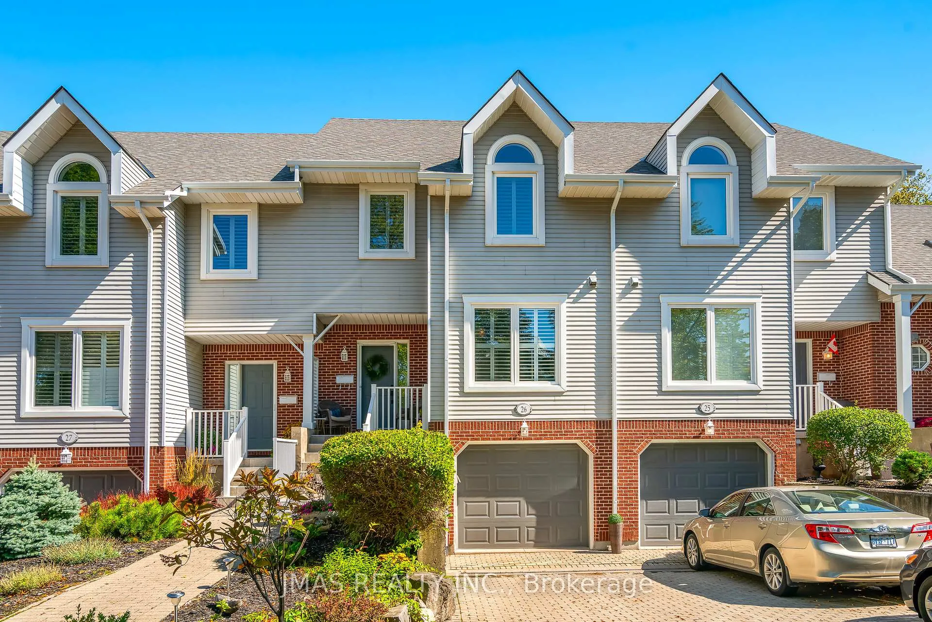 Front of Unit 26, 5 Lakeside Drive