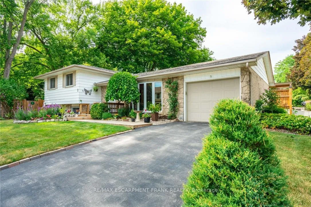Photo 5 of 82 Turnbull Road, Hamilton, Dundas — HOMEH