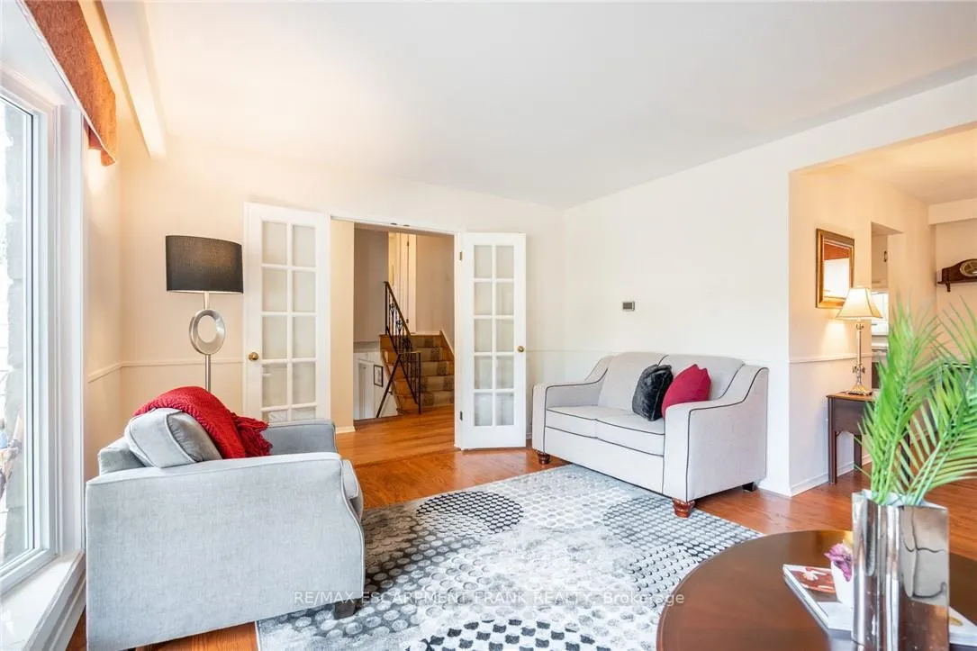 Photo 13 of 82 Turnbull Road, Hamilton, Dundas — HOMEH