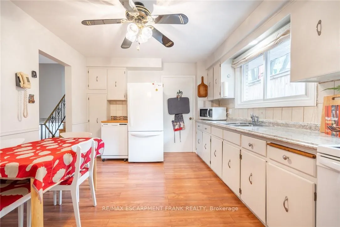 Photo 17 of 82 Turnbull Road, Hamilton, Dundas — HOMEH