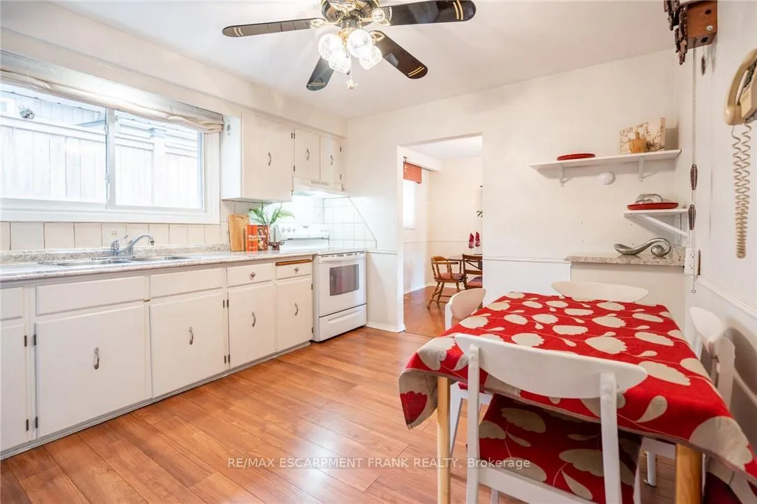 Photo 20 of 82 Turnbull Road, Hamilton, Dundas — HOMEH