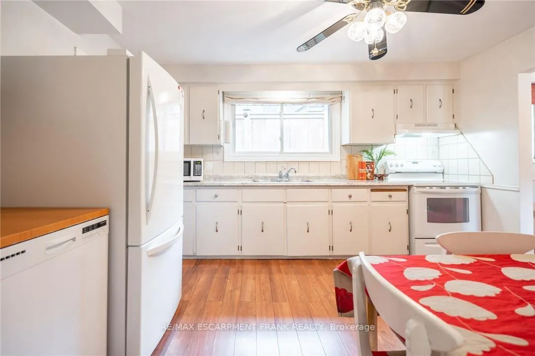 Photo 21 of 82 Turnbull Road, Hamilton, Dundas — HOMEH