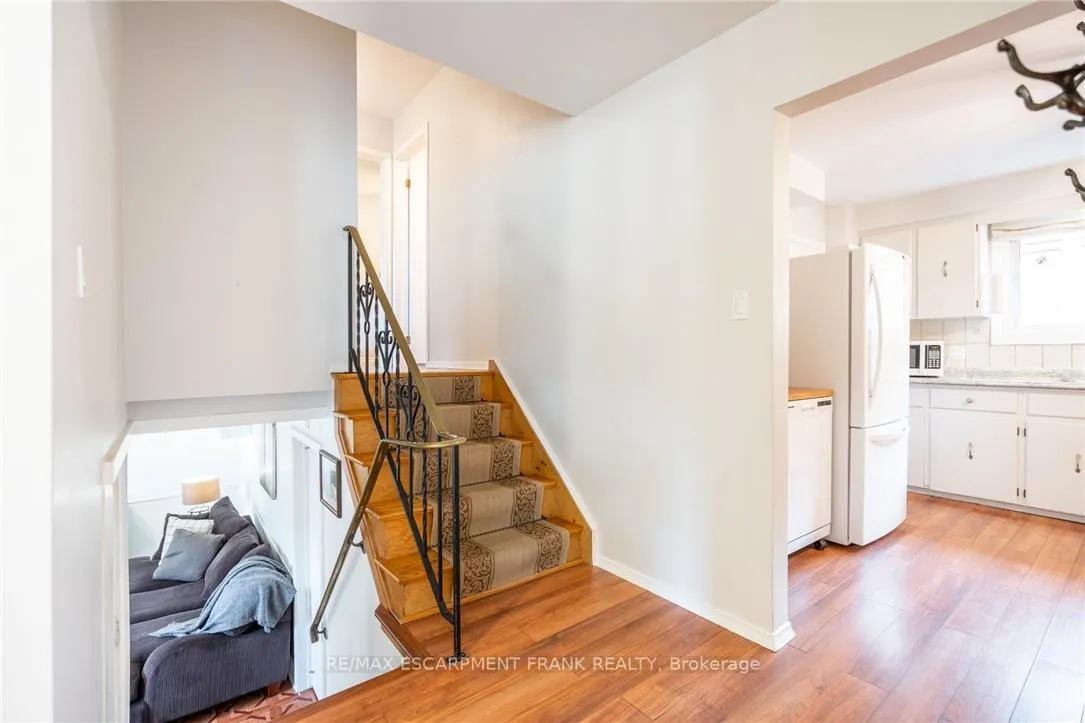 Photo 23 of 82 Turnbull Road, Hamilton, Dundas — HOMEH