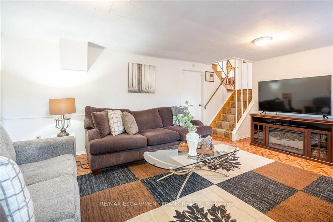 Photo 35 of 82 Turnbull Road, Hamilton, Dundas — HOMEH