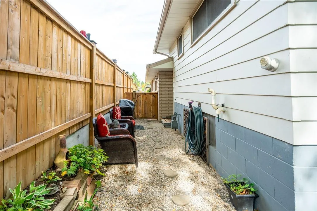 Photo 48 of 82 Turnbull Road, Hamilton, Dundas — HOMEH