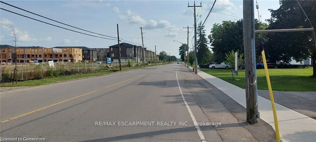 Photo 7 of 3266 Homestead Drive, Hamilton, Mount Hope — HOMEH