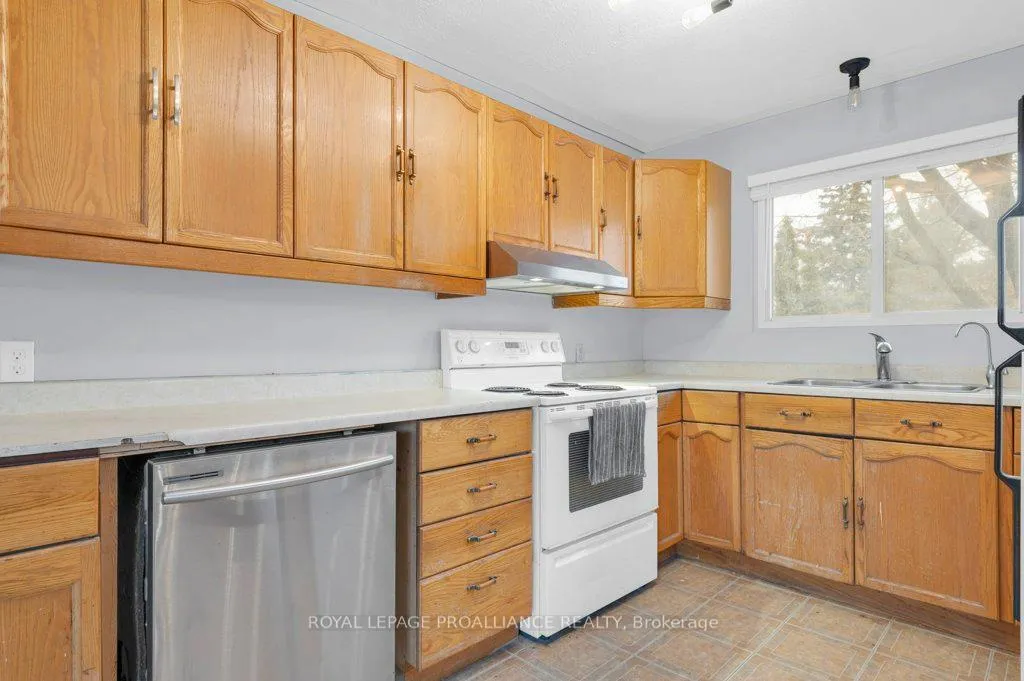 Photo 19 of 29 Hannah Street, Quinte West, Trenton Ward — HOMEH