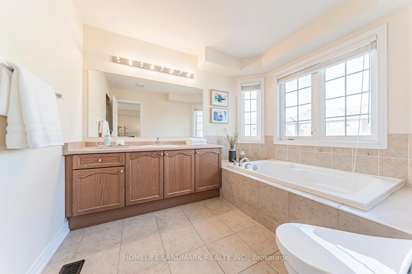 Photo 27 of 14 Duncan Road, Markham, Cornell — HOMEH
