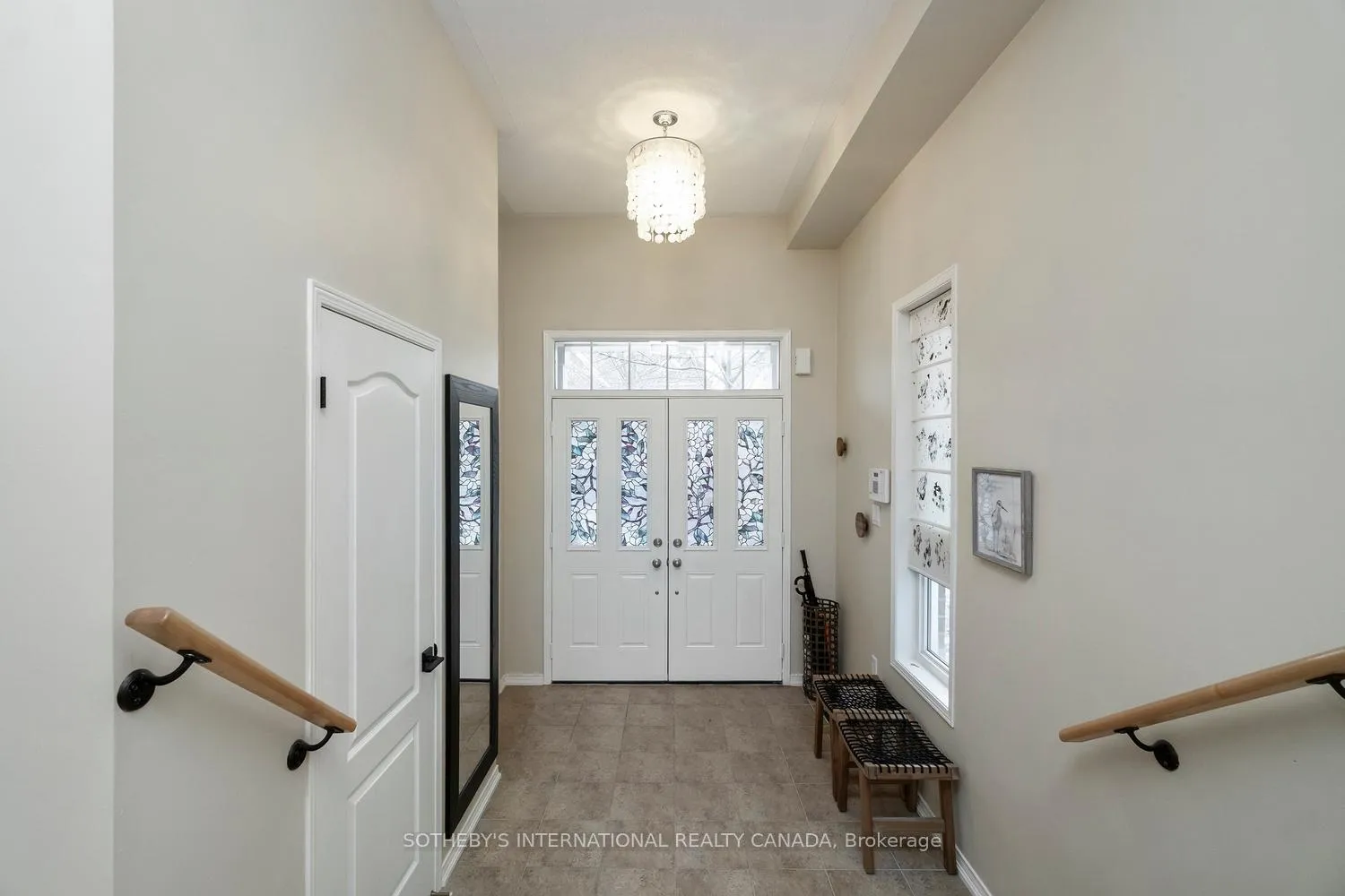 Photo 3 of 114 Strandmore Circle, Whitby, Brooklin — HOMEH