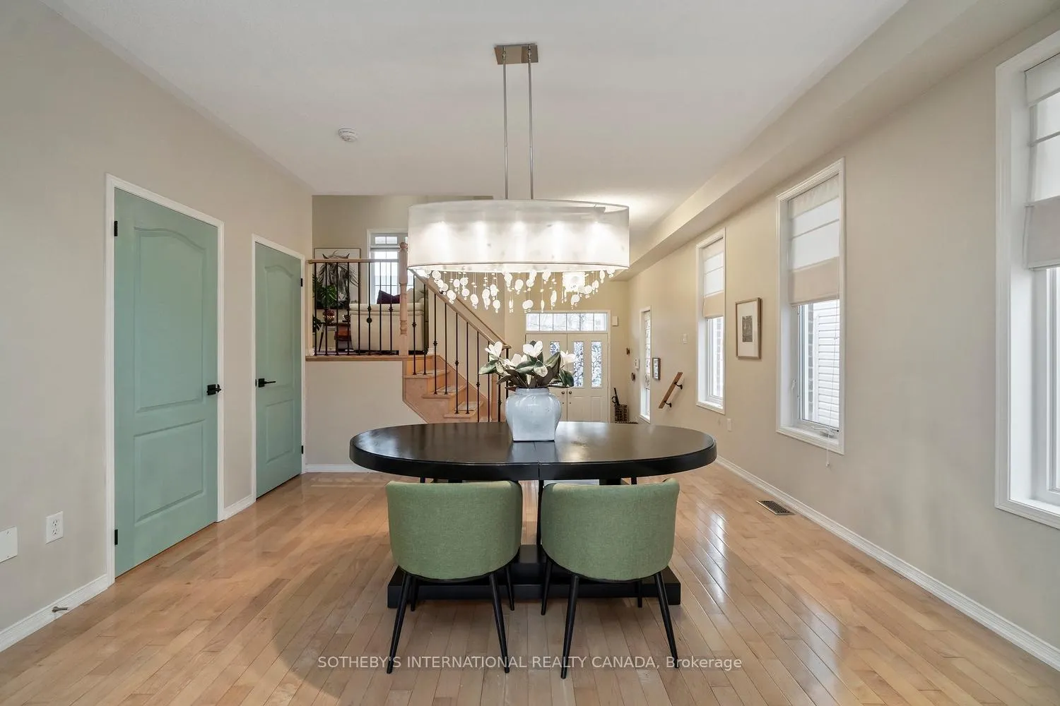 Photo 8 of 114 Strandmore Circle, Whitby, Brooklin — HOMEH