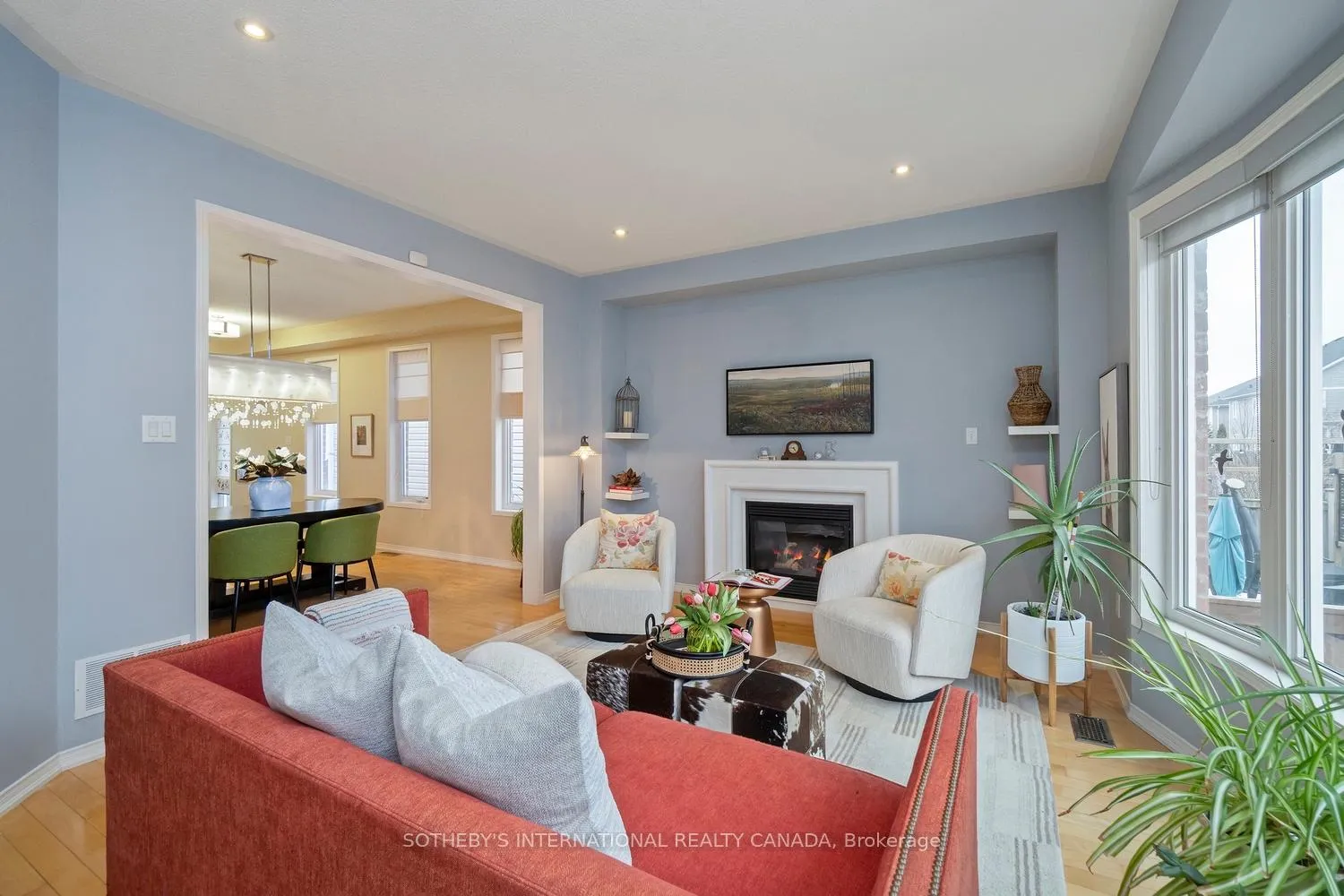 Photo 11 of 114 Strandmore Circle, Whitby, Brooklin — HOMEH