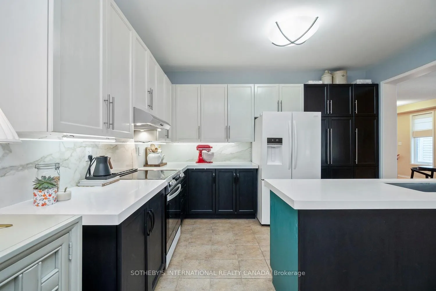 Photo 16 of 114 Strandmore Circle, Whitby, Brooklin — HOMEH
