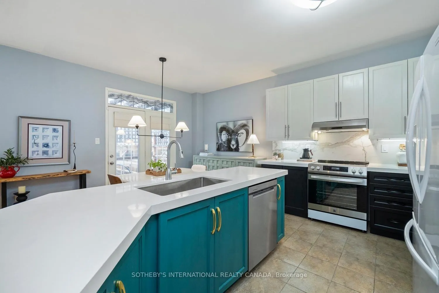Photo 17 of 114 Strandmore Circle, Whitby, Brooklin — HOMEH