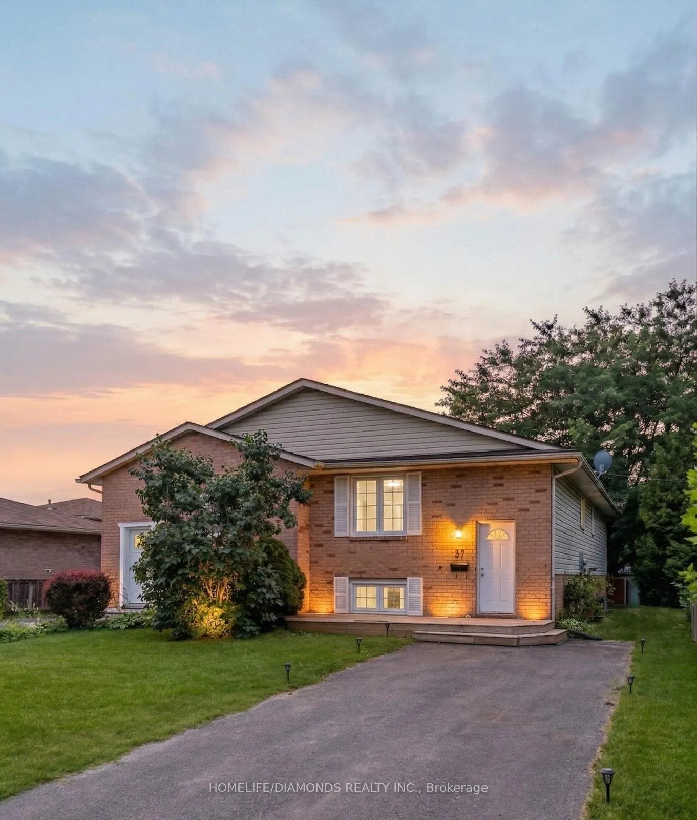 Photo 1 of 37 Briarsdale Crescent, Welland, N. Welland — HOMEH
