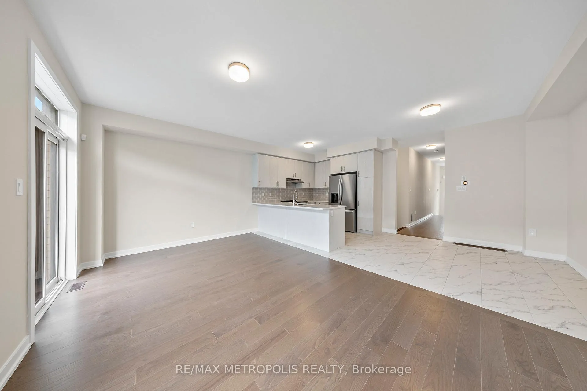 Photo 13 of 38 Singhampton Road, Vaughan, Kleinburg — HOMEH