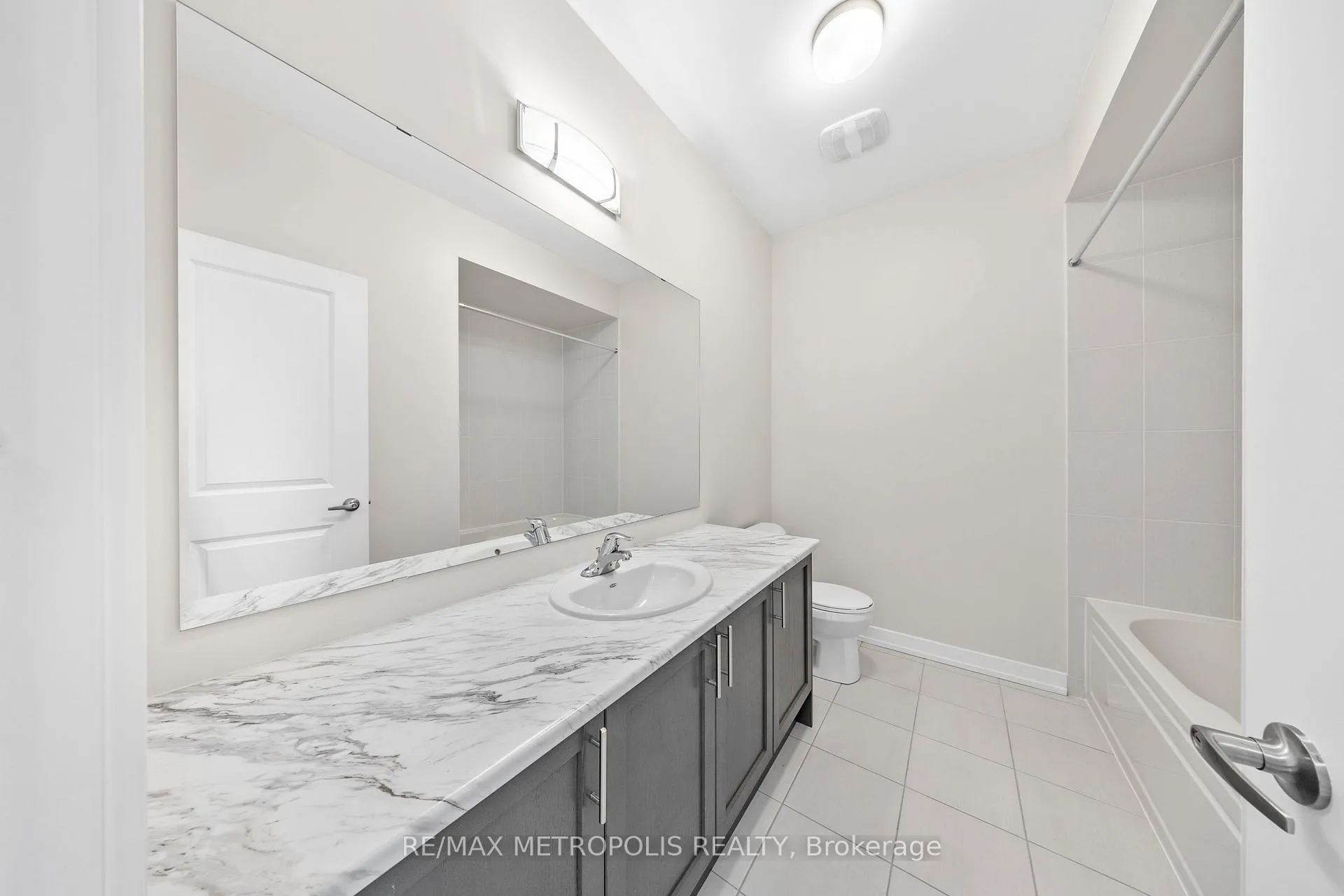 Photo 30 of 38 Singhampton Road, Vaughan, Kleinburg — HOMEH