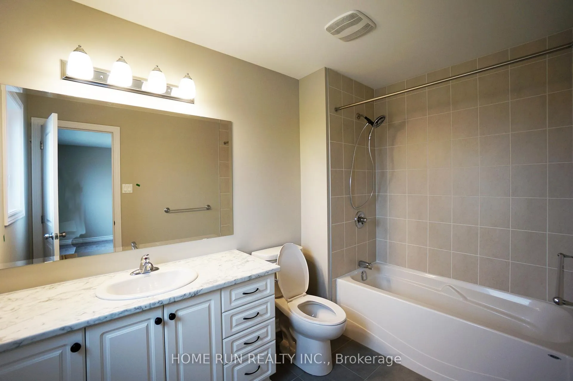 Photo 7 of 2472 Waterlilly Way, Ottawa, Barrhaven - Heritage Park — HOMEH