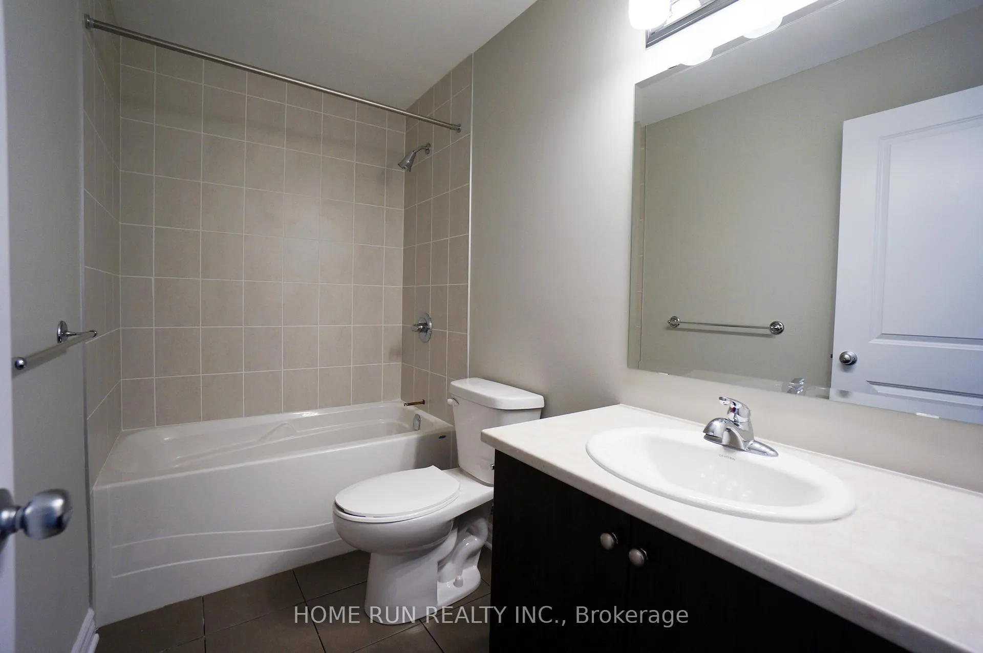 Photo 10 of 2472 Waterlilly Way, Ottawa, Barrhaven - Heritage Park — HOMEH