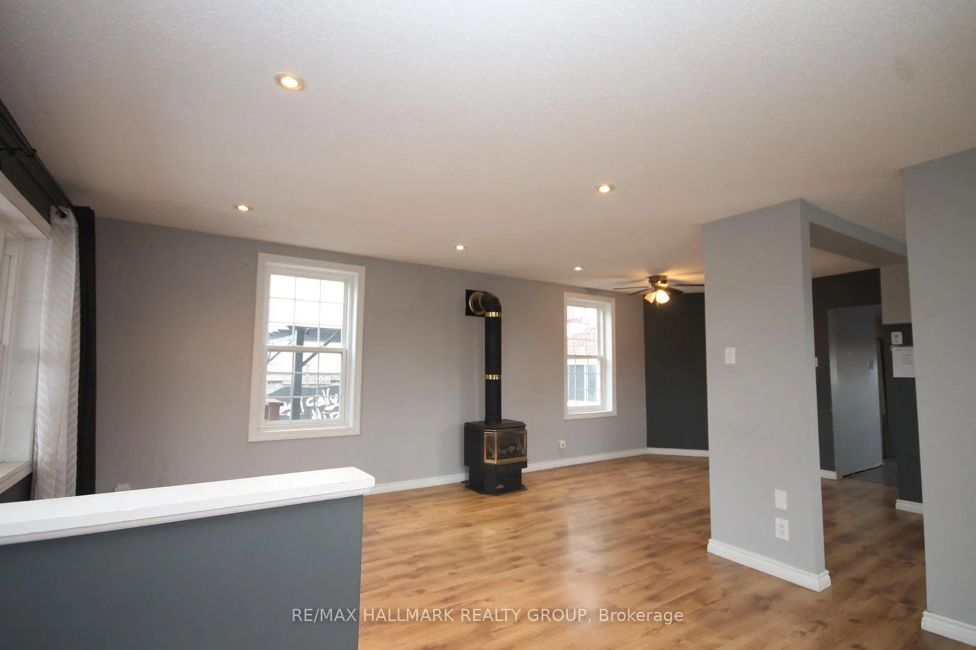 Photo 4 of 74 McGonigal Street W, Arnprior — HOMEH