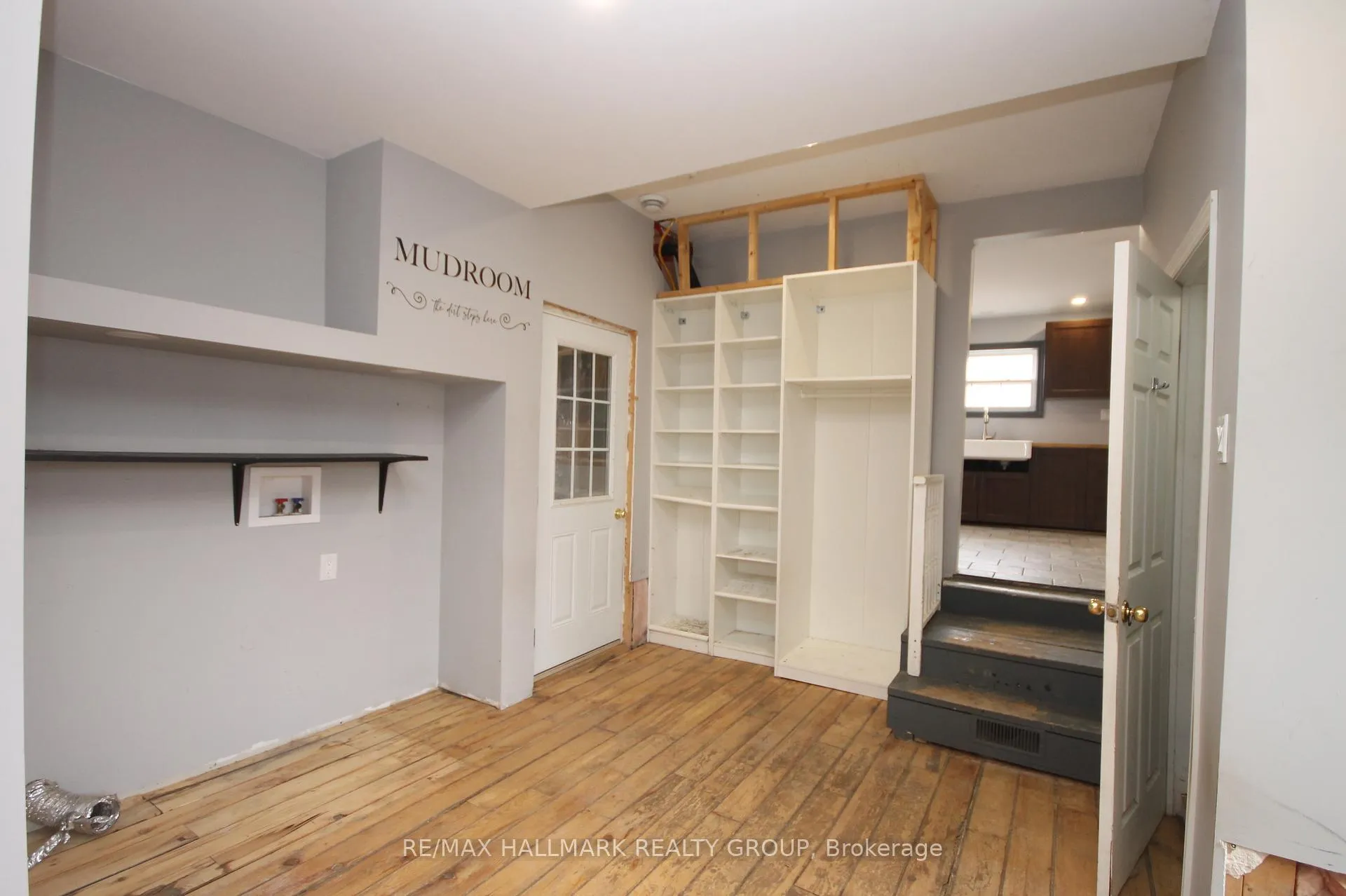 Photo 12 of 74 McGonigal Street W, Arnprior — HOMEH