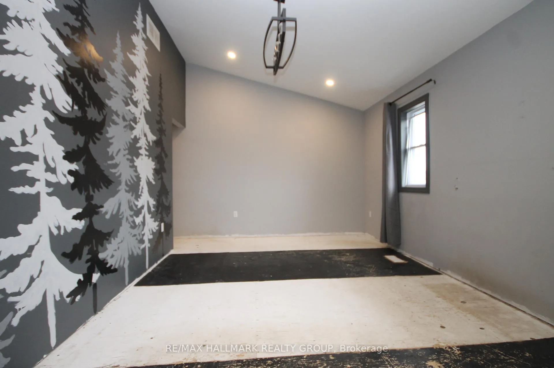 Photo 14 of 74 McGonigal Street W, Arnprior — HOMEH