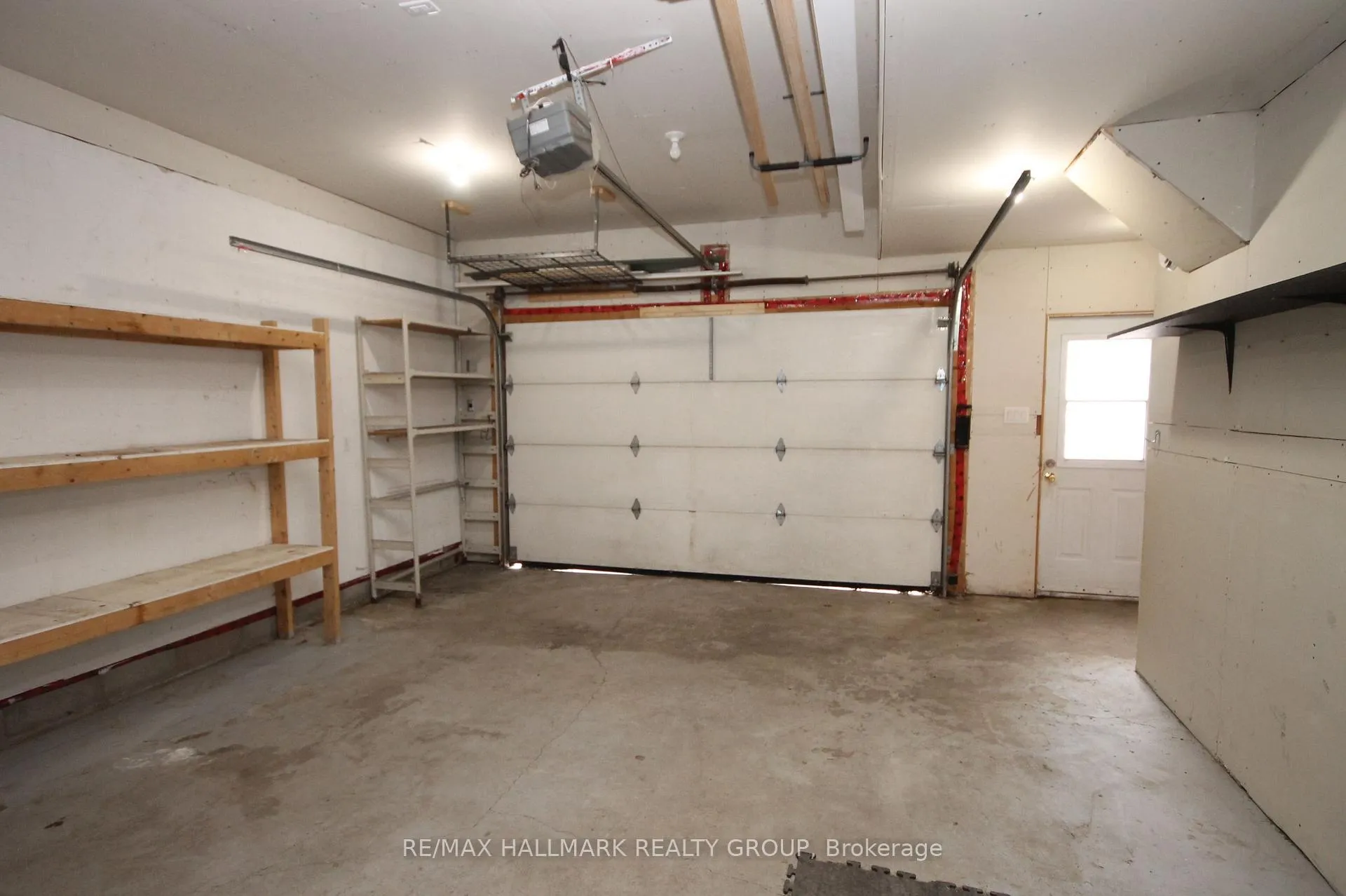 Photo 30 of 74 McGonigal Street W, Arnprior — HOMEH