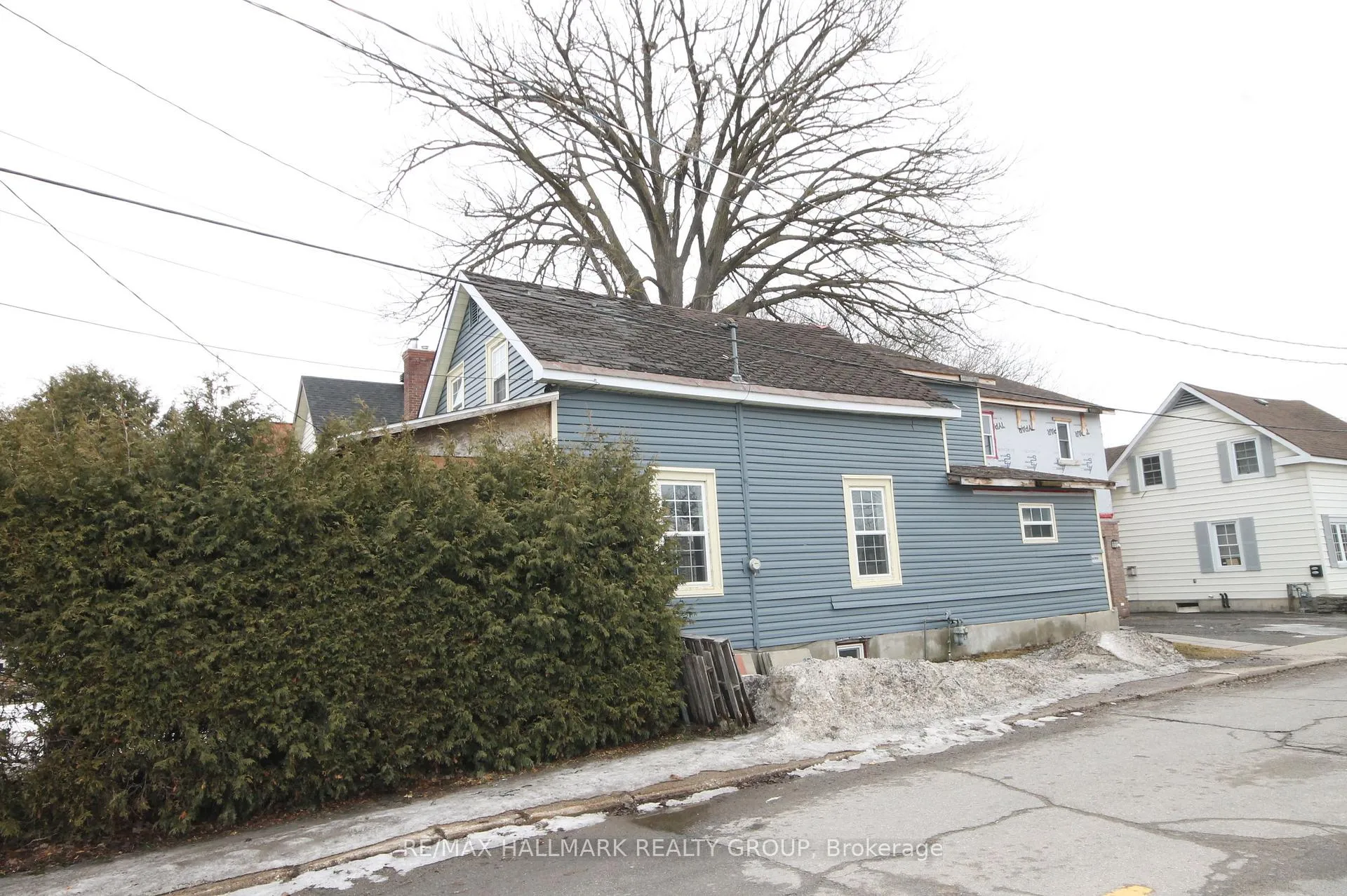 Photo 33 of 74 McGonigal Street W, Arnprior — HOMEH