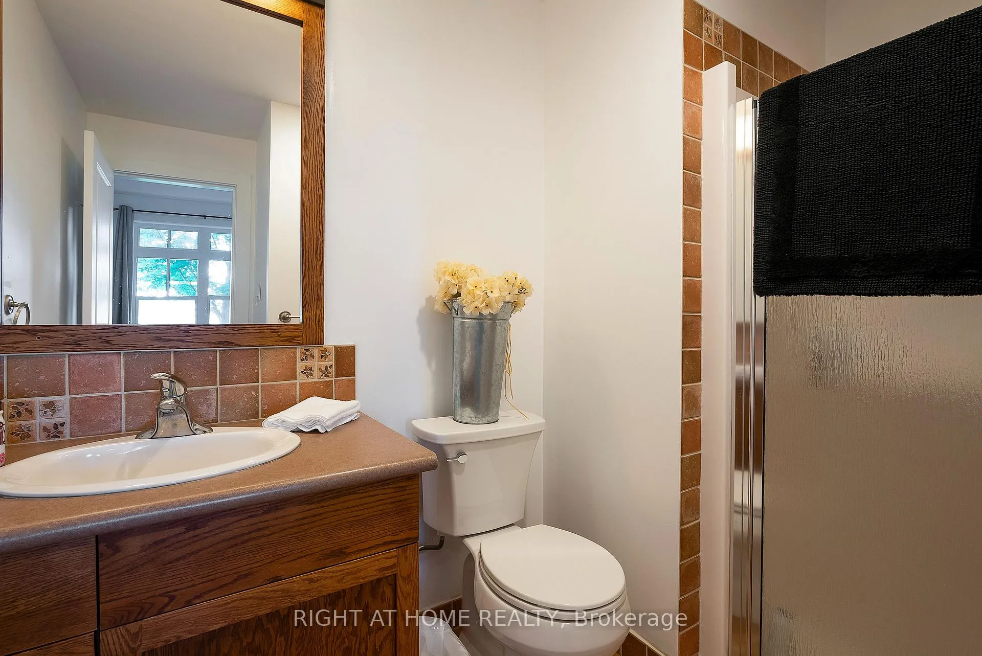 Photo 12 of Unit 124, 125 Fairway Court, Blue Mountains — HOMEH