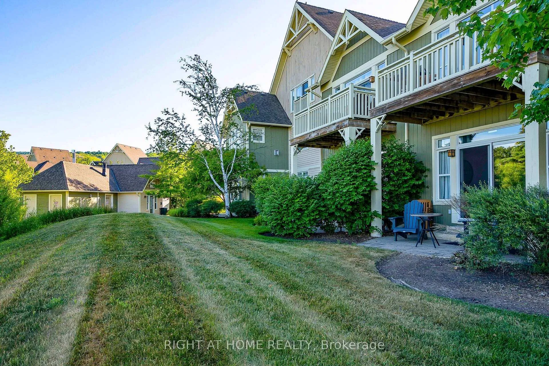 Photo 17 of Unit 124, 125 Fairway Court, Blue Mountains — HOMEH