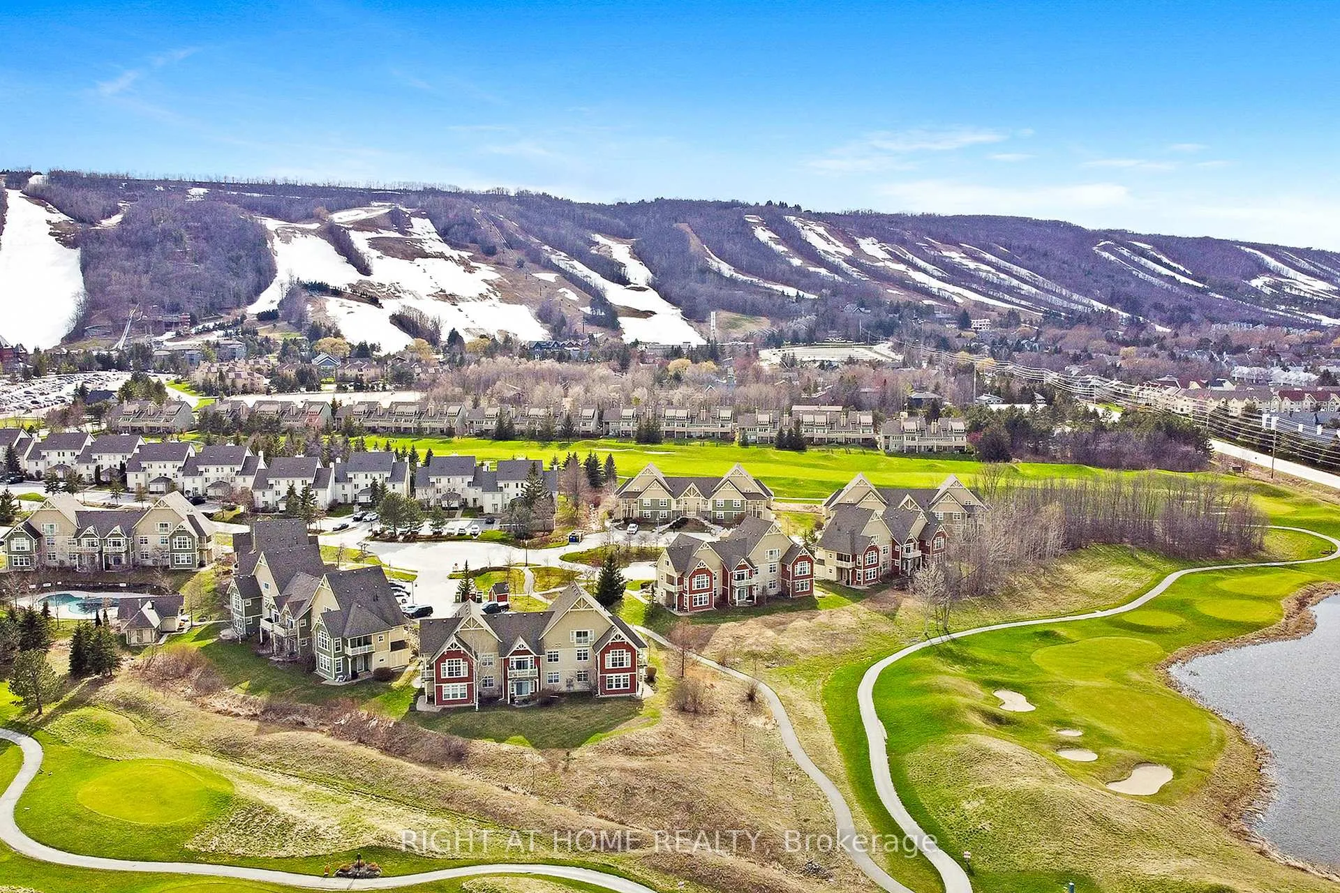 Photo 18 of Unit 124, 125 Fairway Court, Blue Mountains — HOMEH