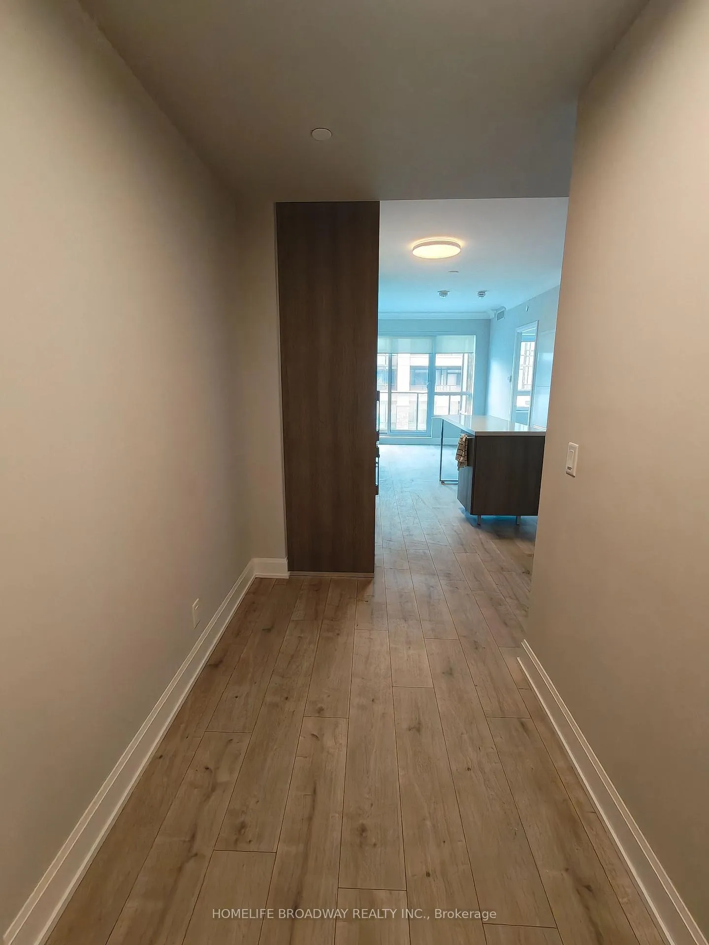 Photo 2 of Unit 302, 18 Water Walk Drive, Markham, Unionville — HOMEH